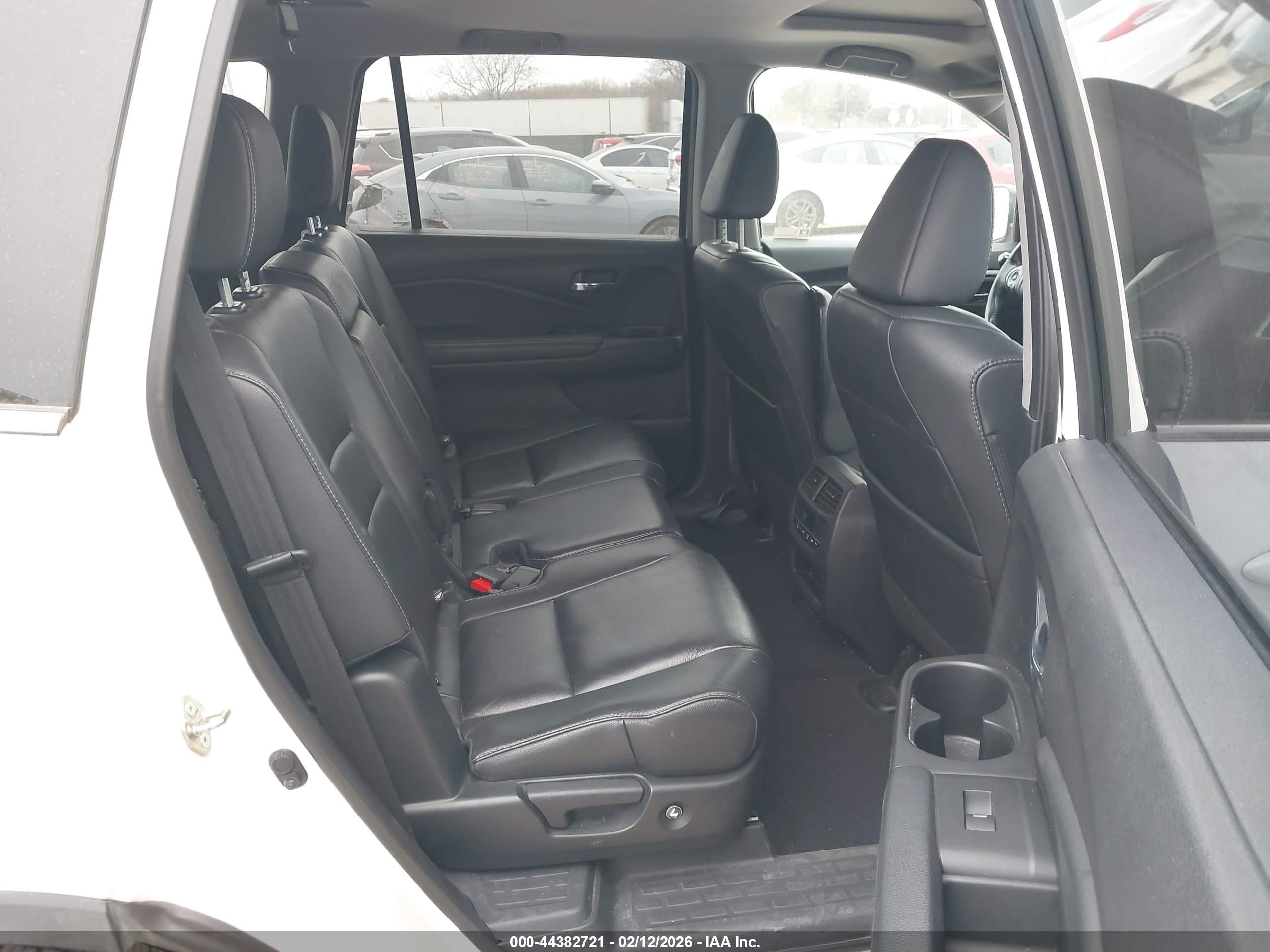 HONDA PILOT image 8