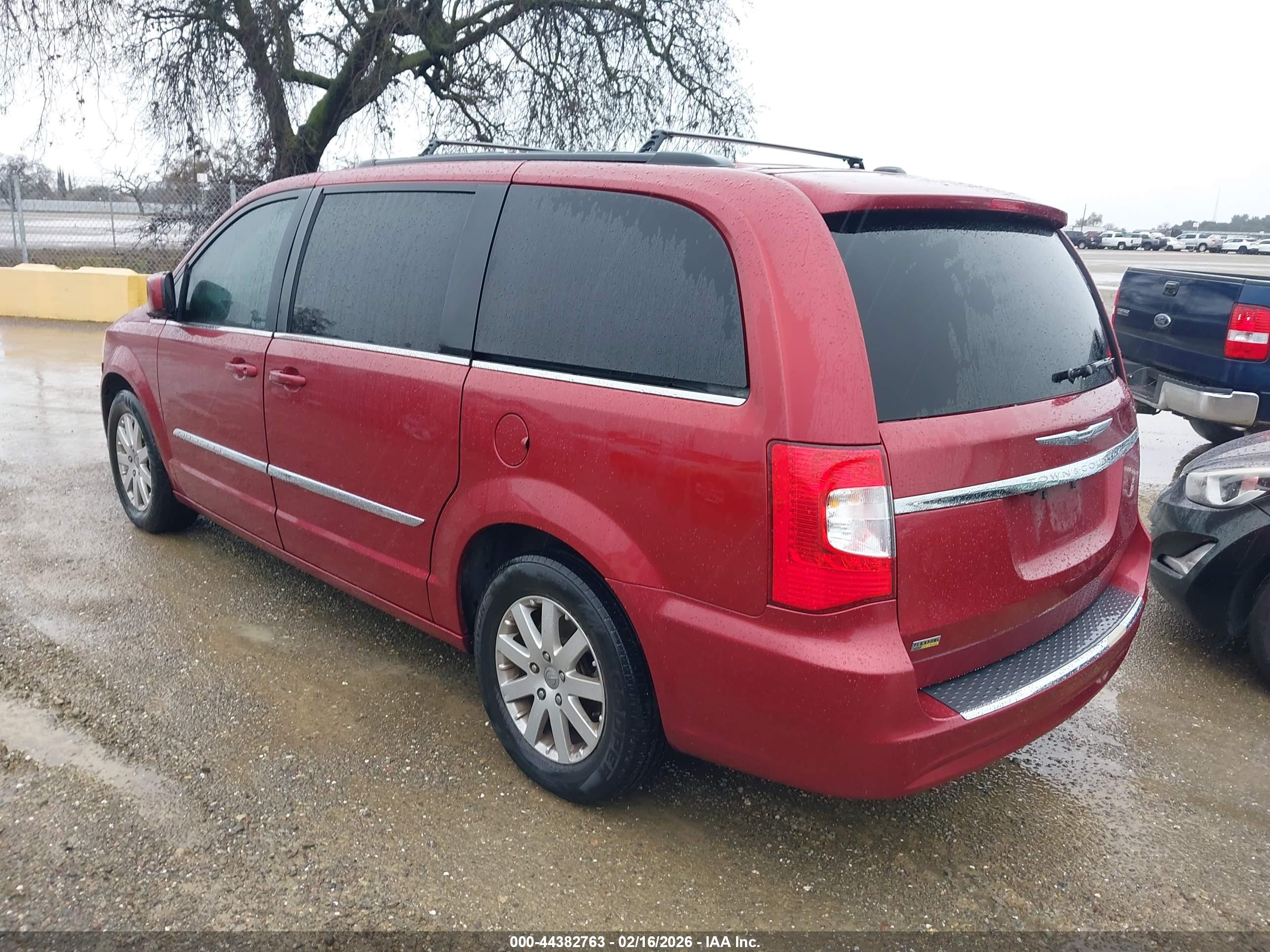 CHRYSLER TOWN image 3