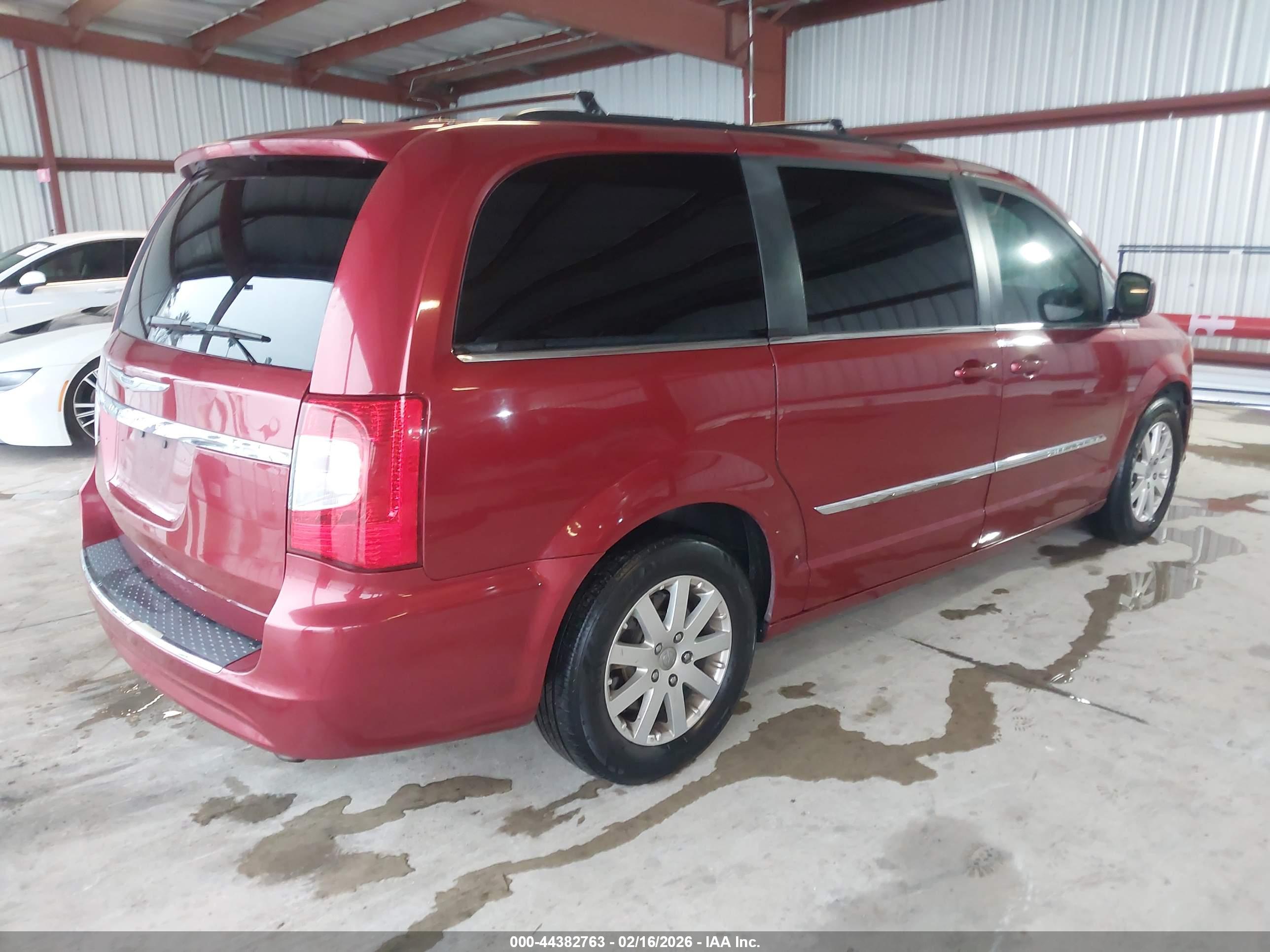 CHRYSLER TOWN image 4
