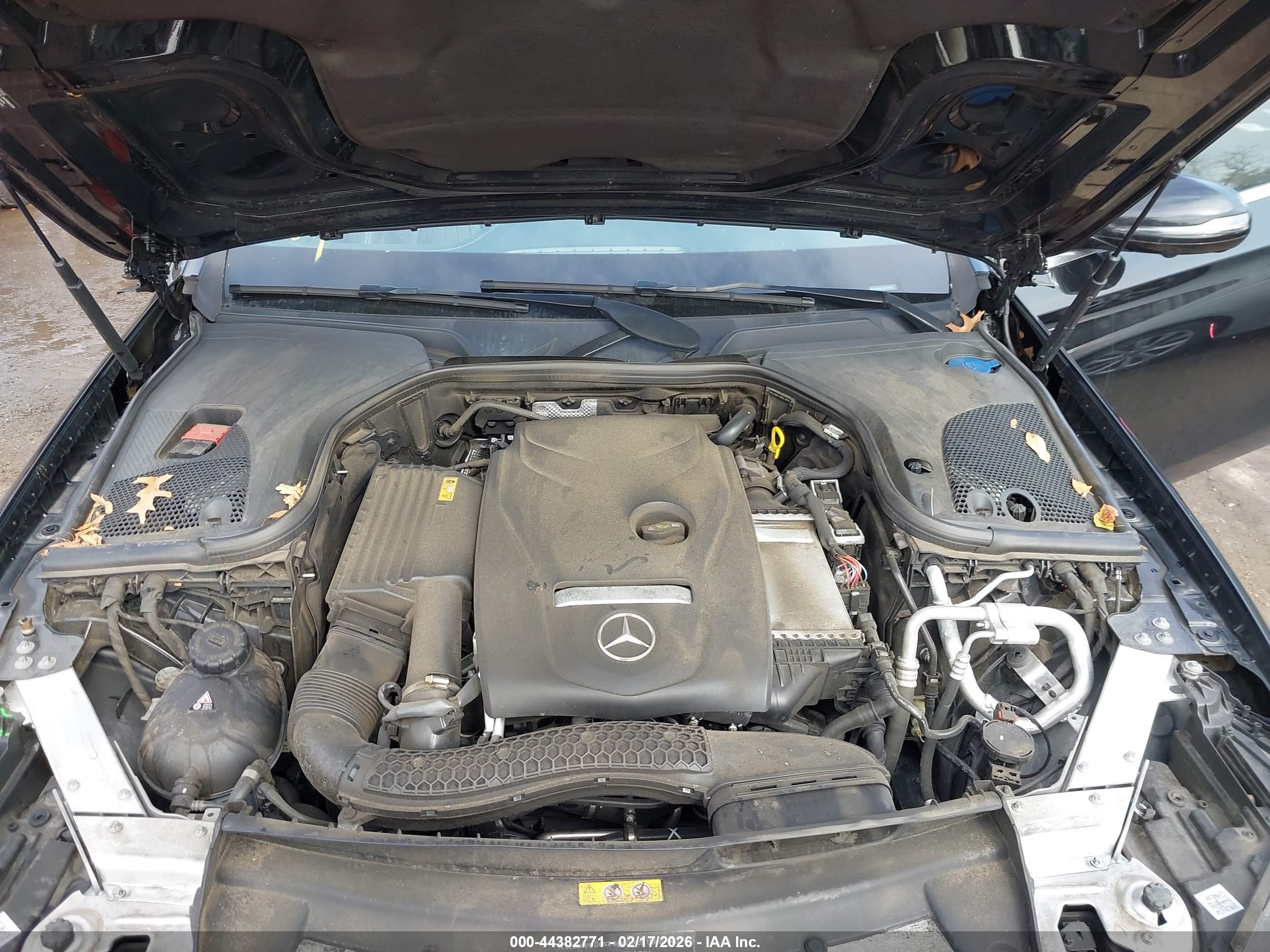 MERCEDES-BENZ E image 10