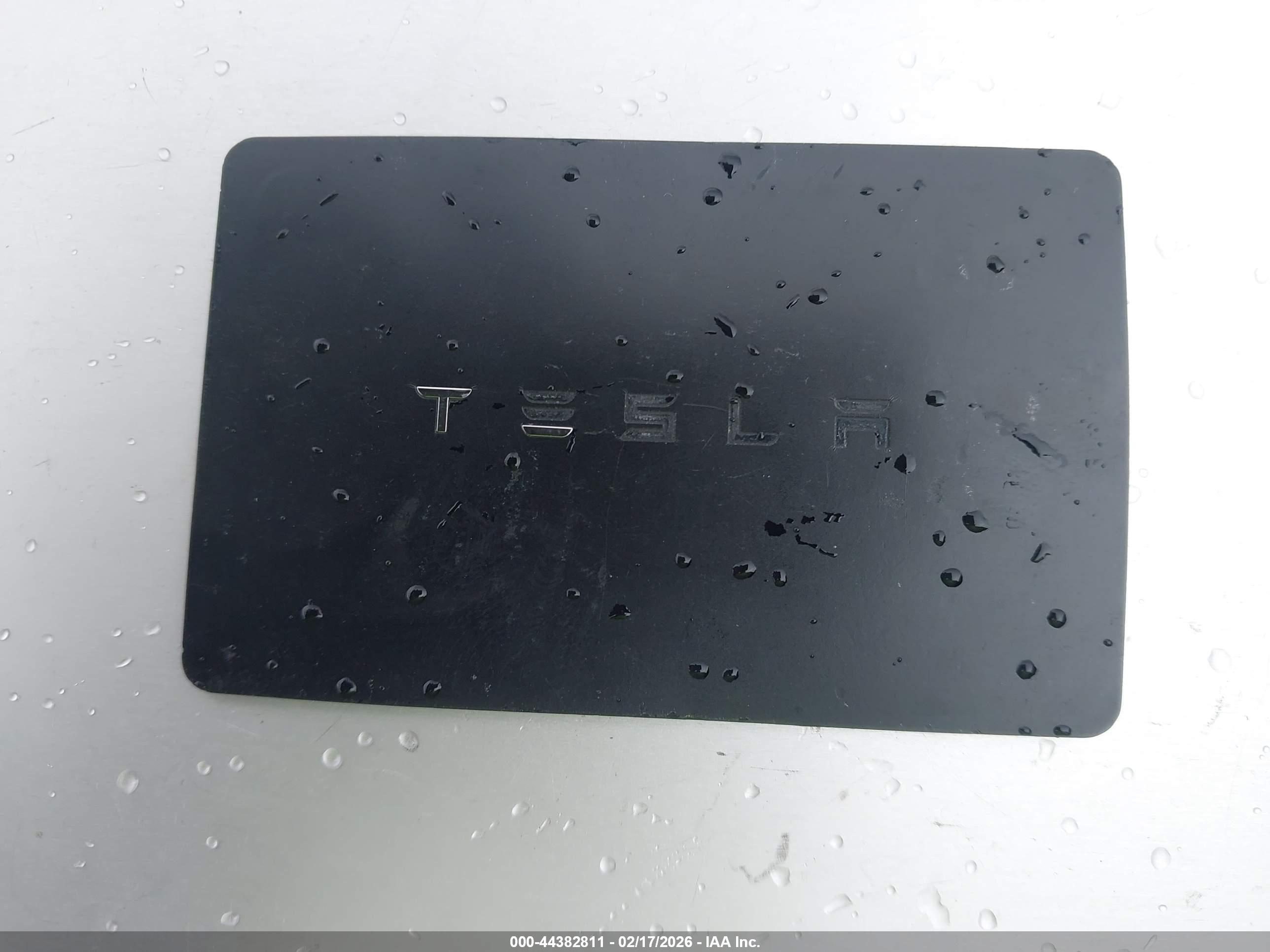 TESLA MODEL image 11