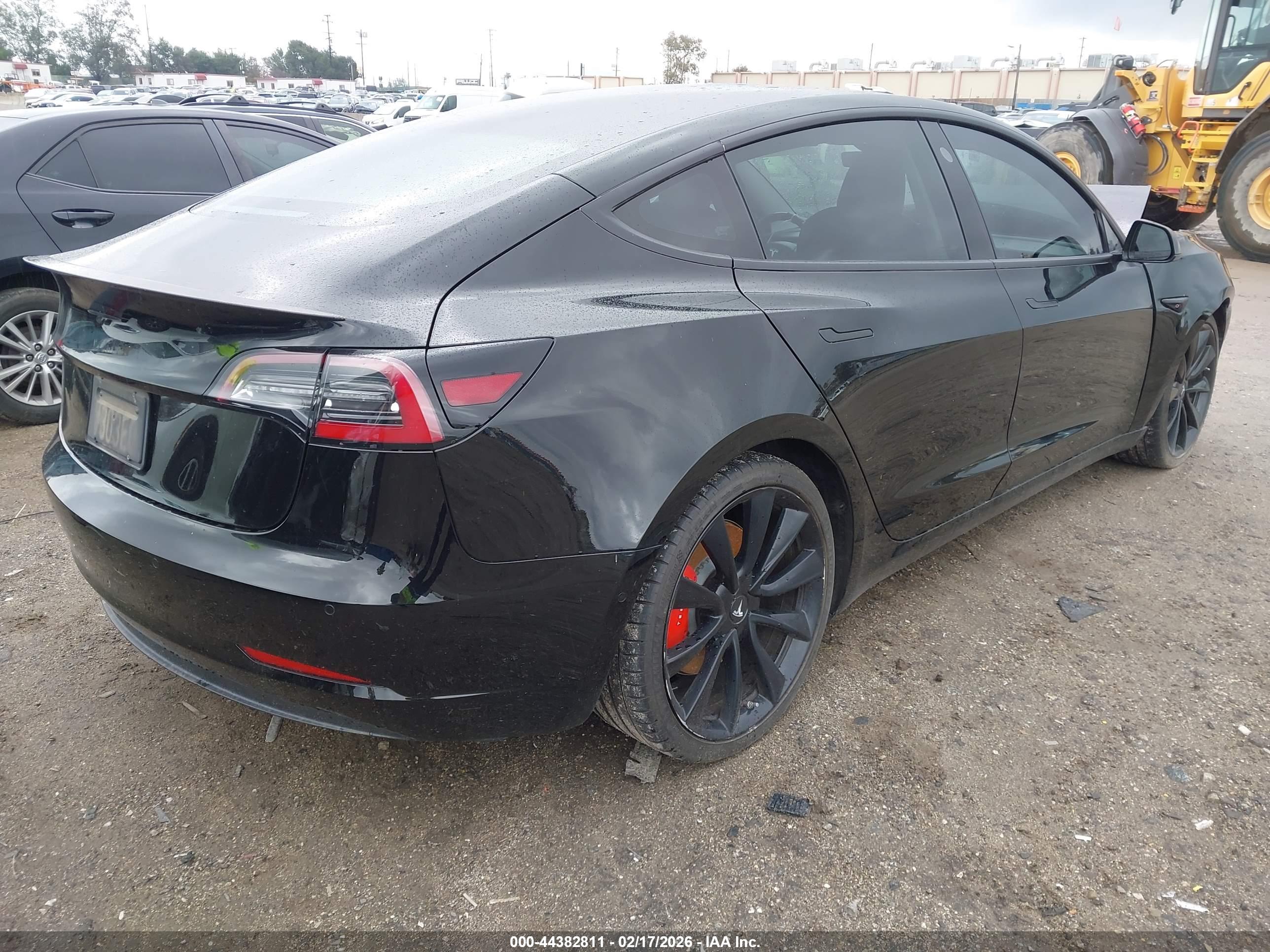TESLA MODEL image 4