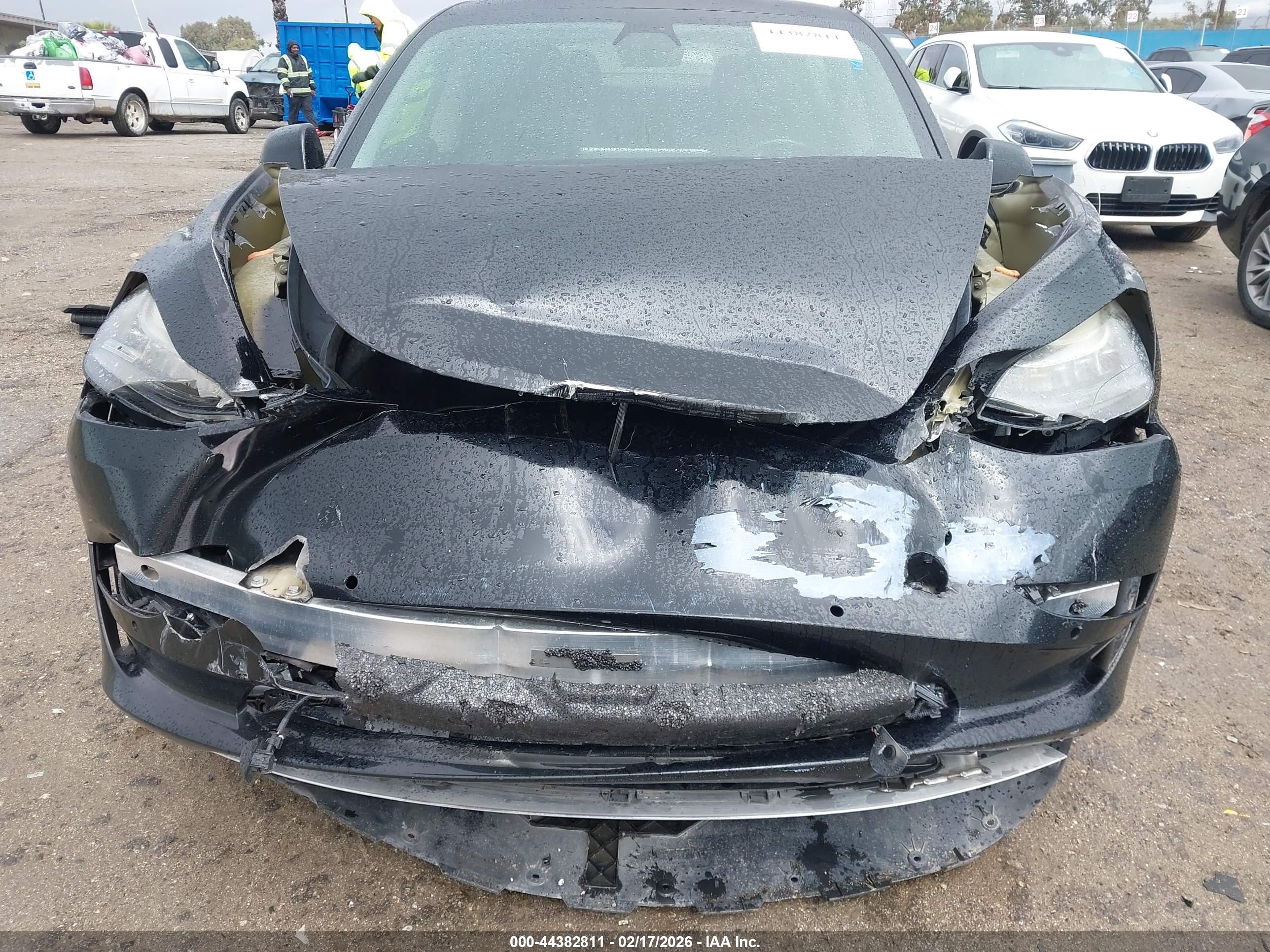 TESLA MODEL image 6