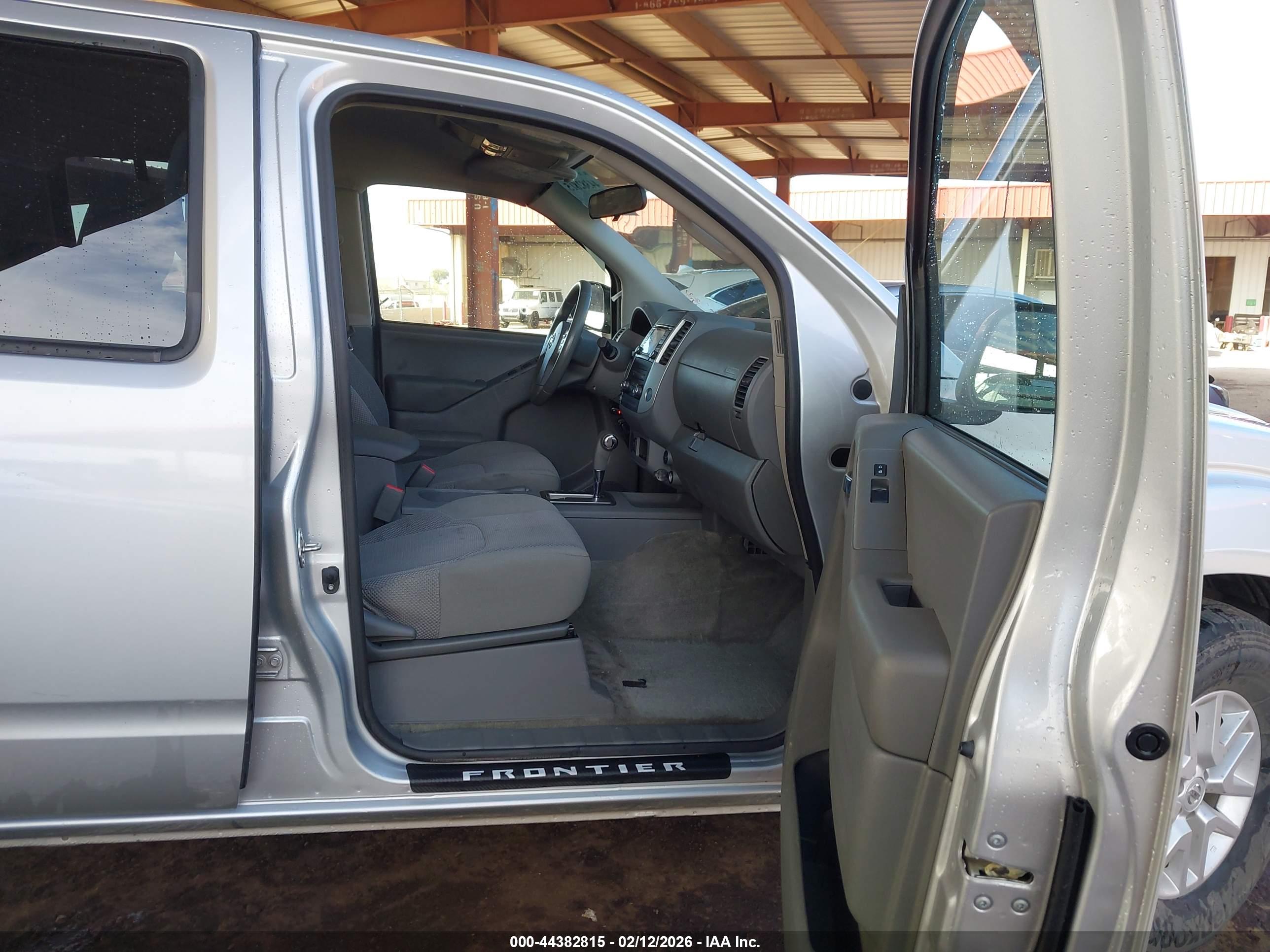 NISSAN FRONTIER image 5