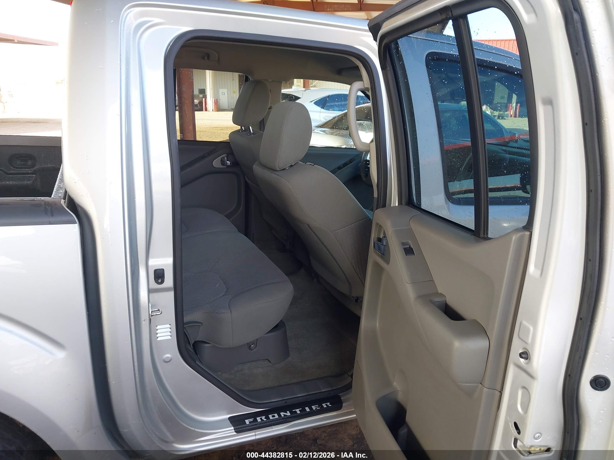 NISSAN FRONTIER image 8
