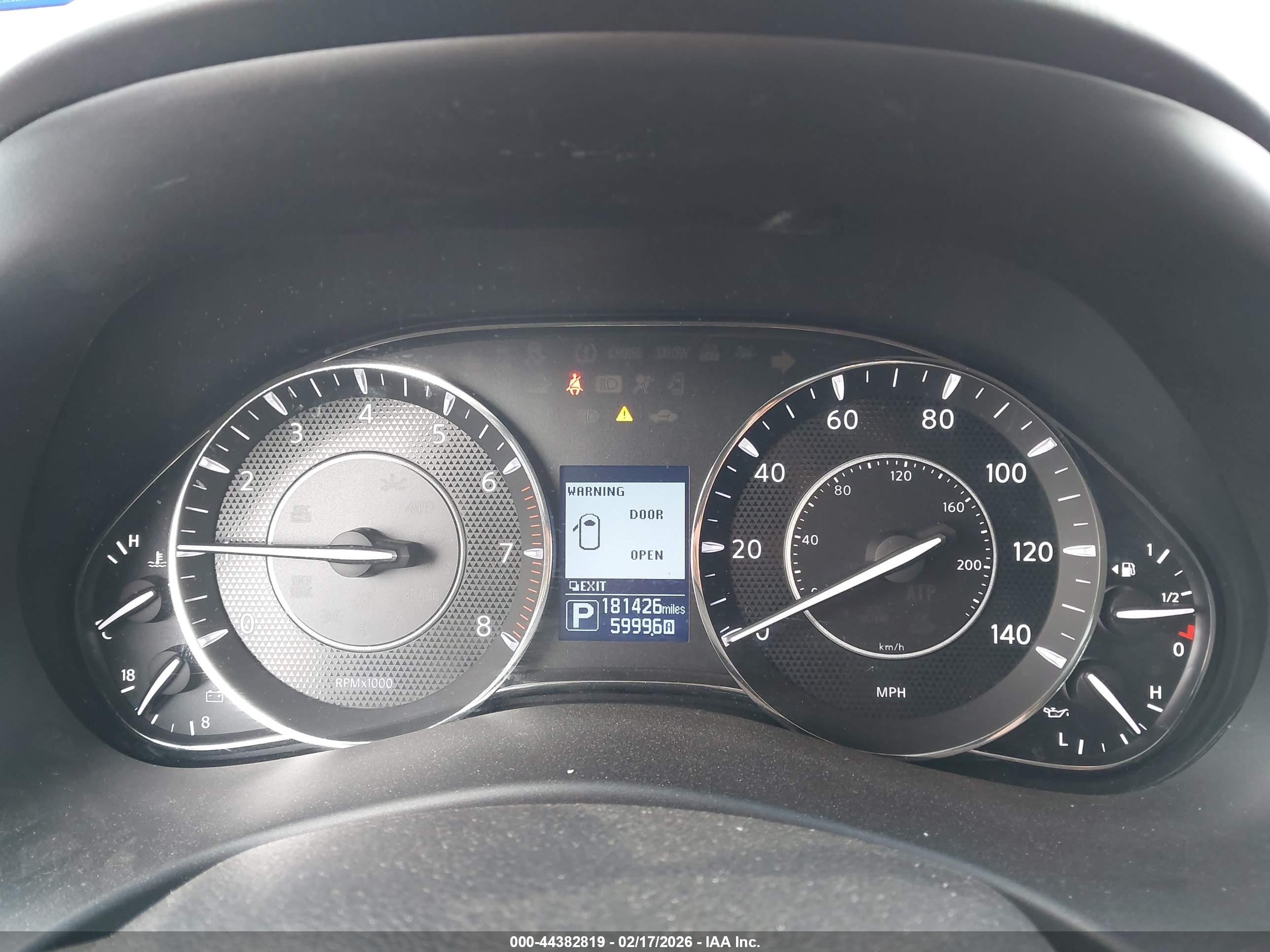 NISSAN ARMADA image 7