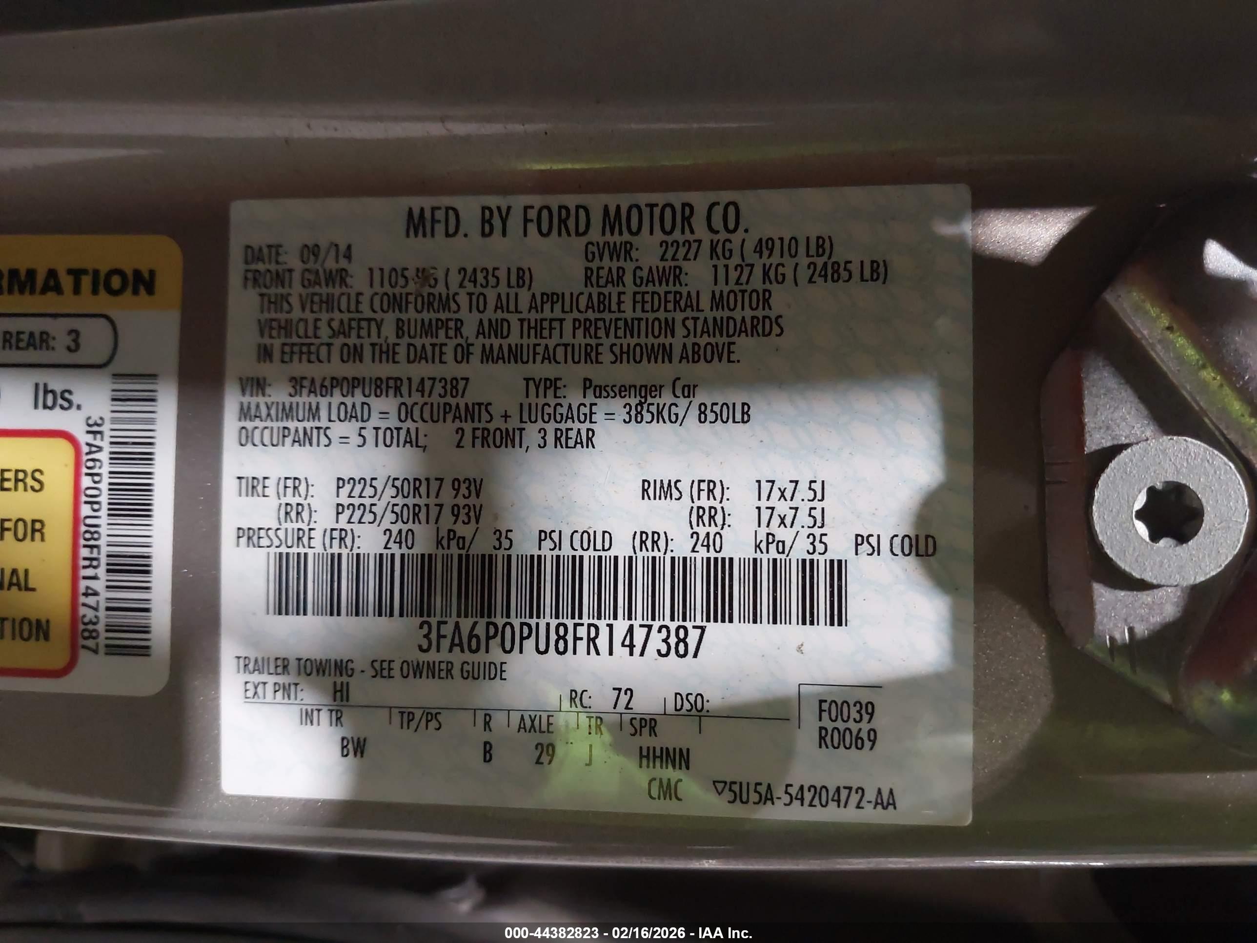 FORD FUSION image 9