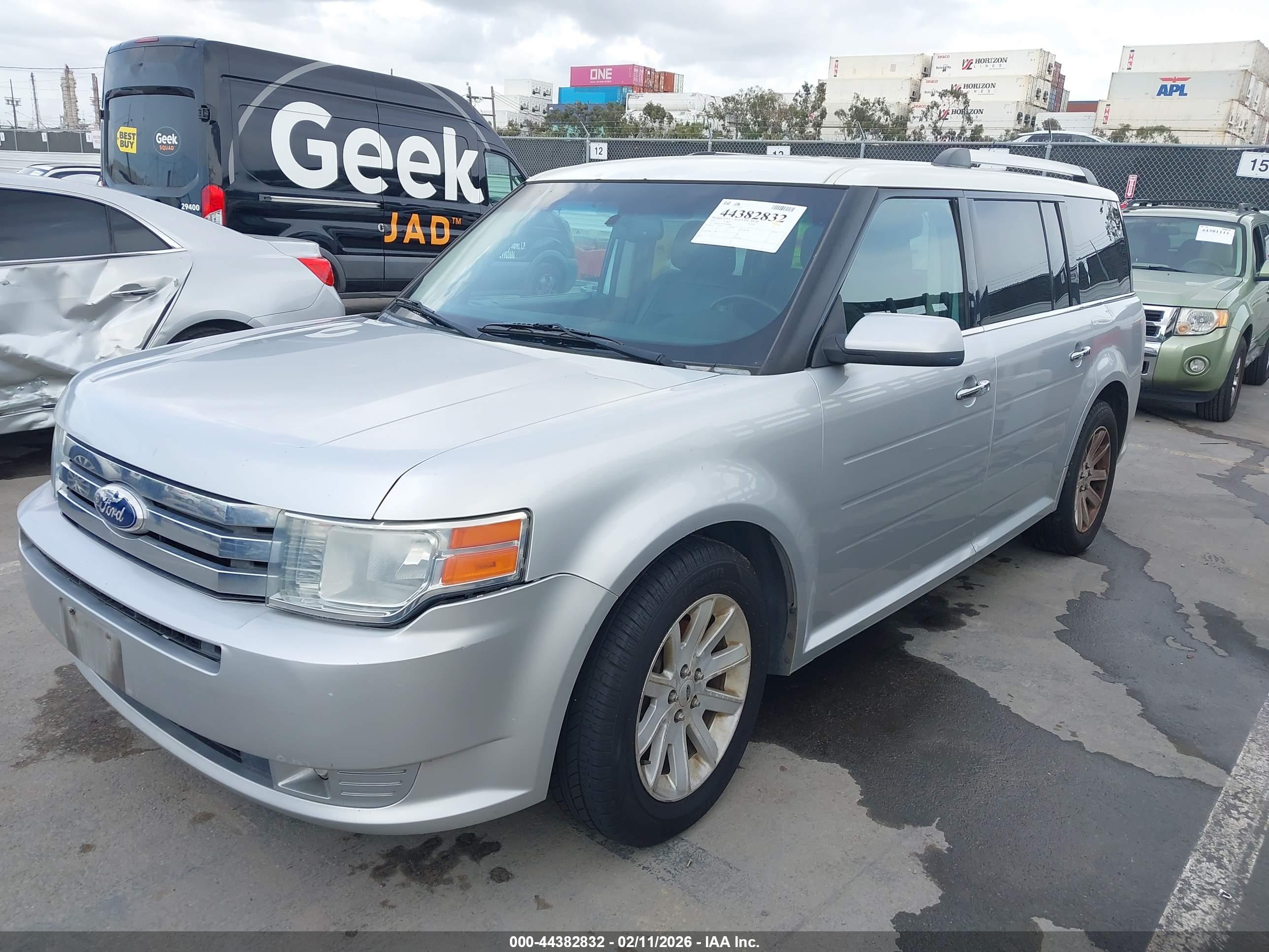 FORD FLEX image 6