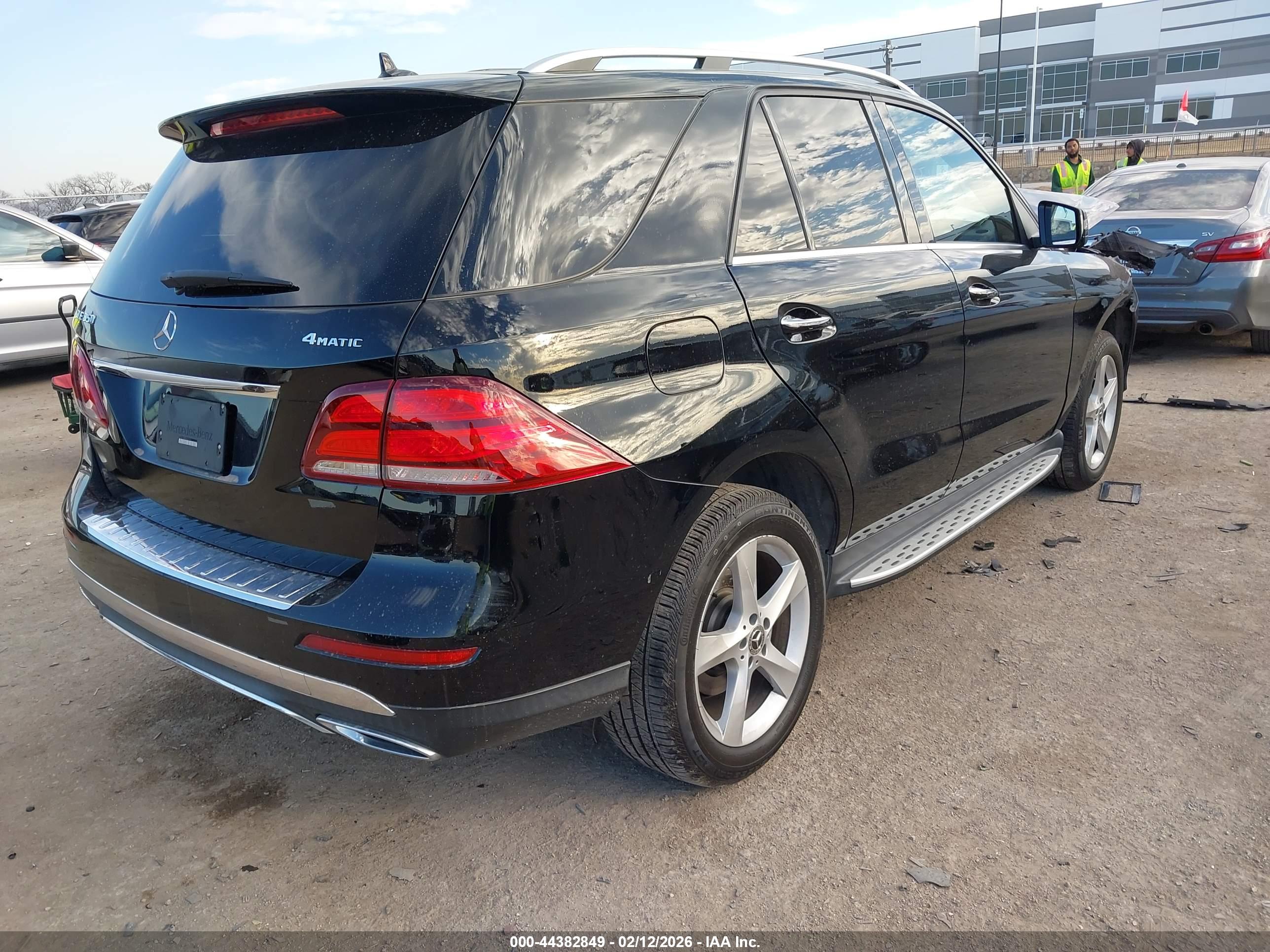 MERCEDES-BENZ GLE image 4