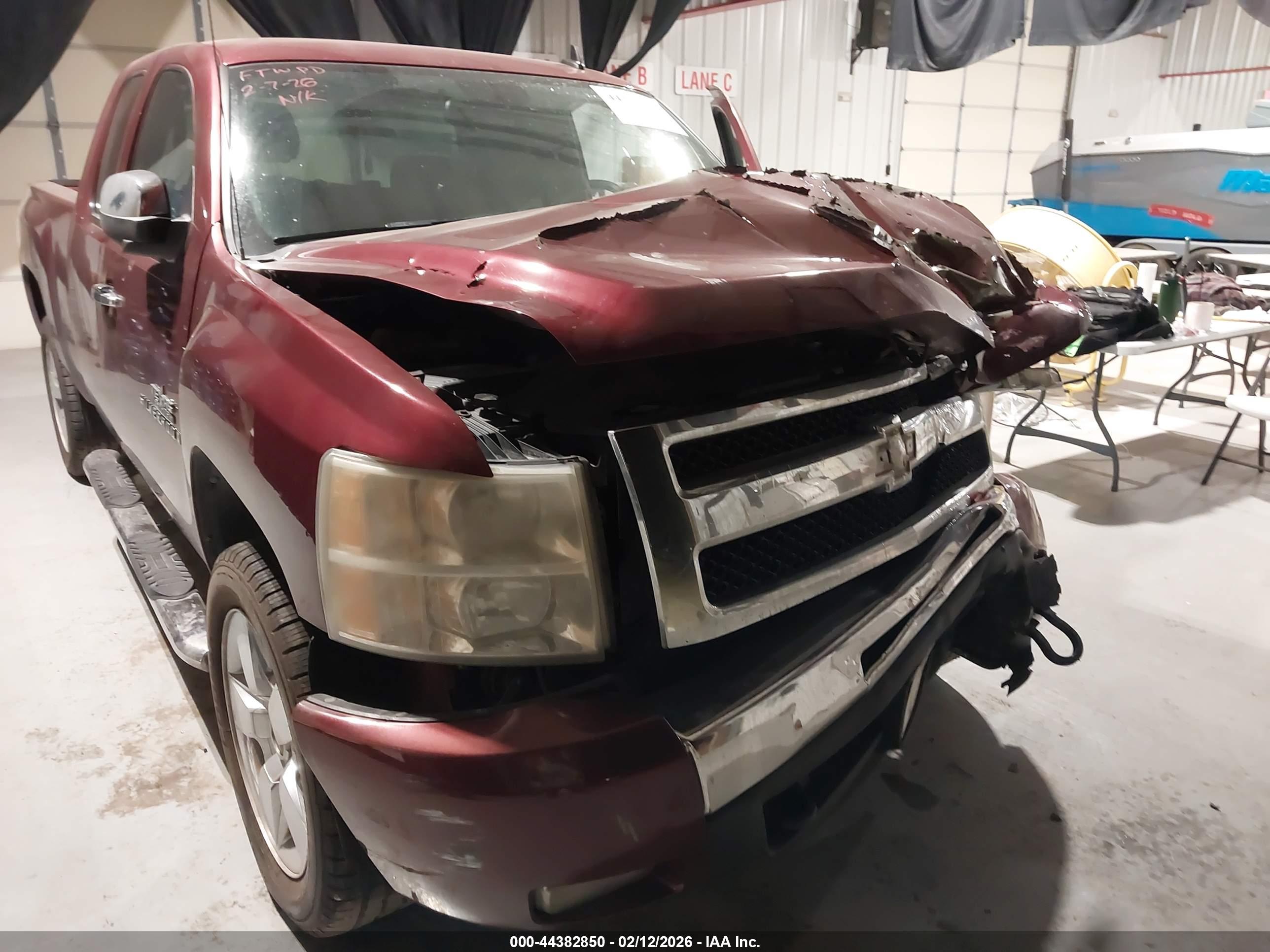 CHEVROLET SILVERADO image 6