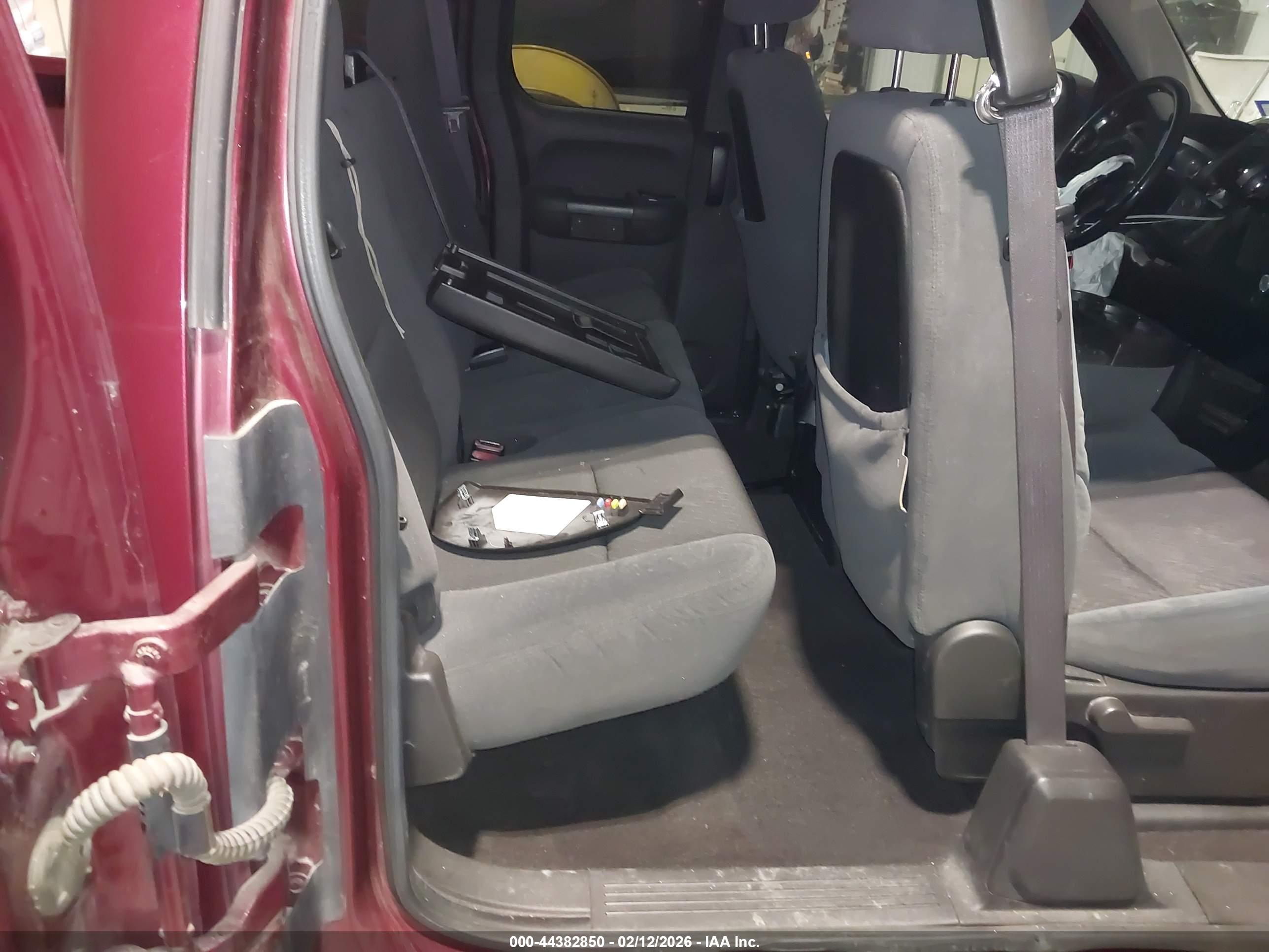 CHEVROLET SILVERADO image 8