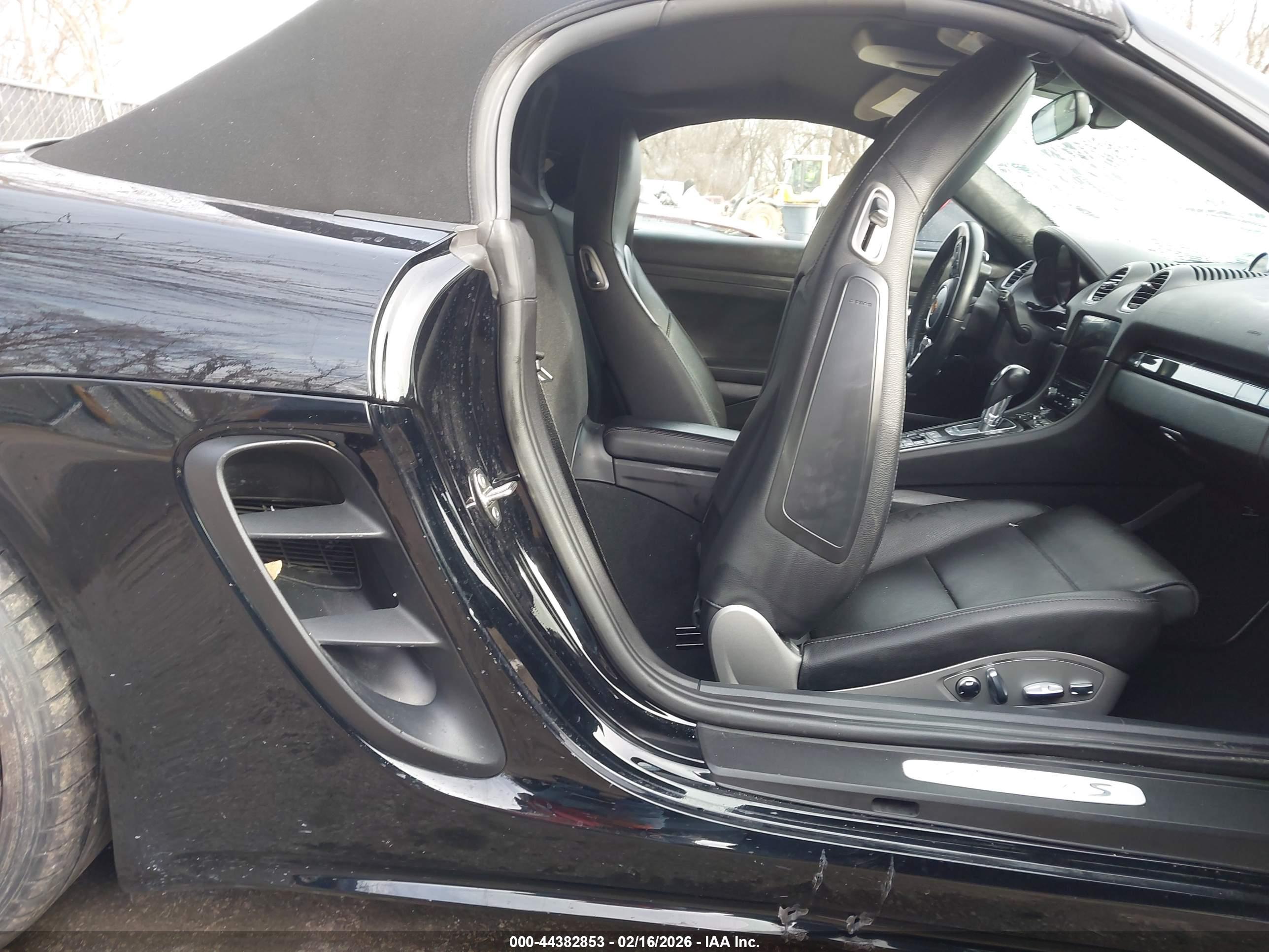 PORSCHE 718 image 8