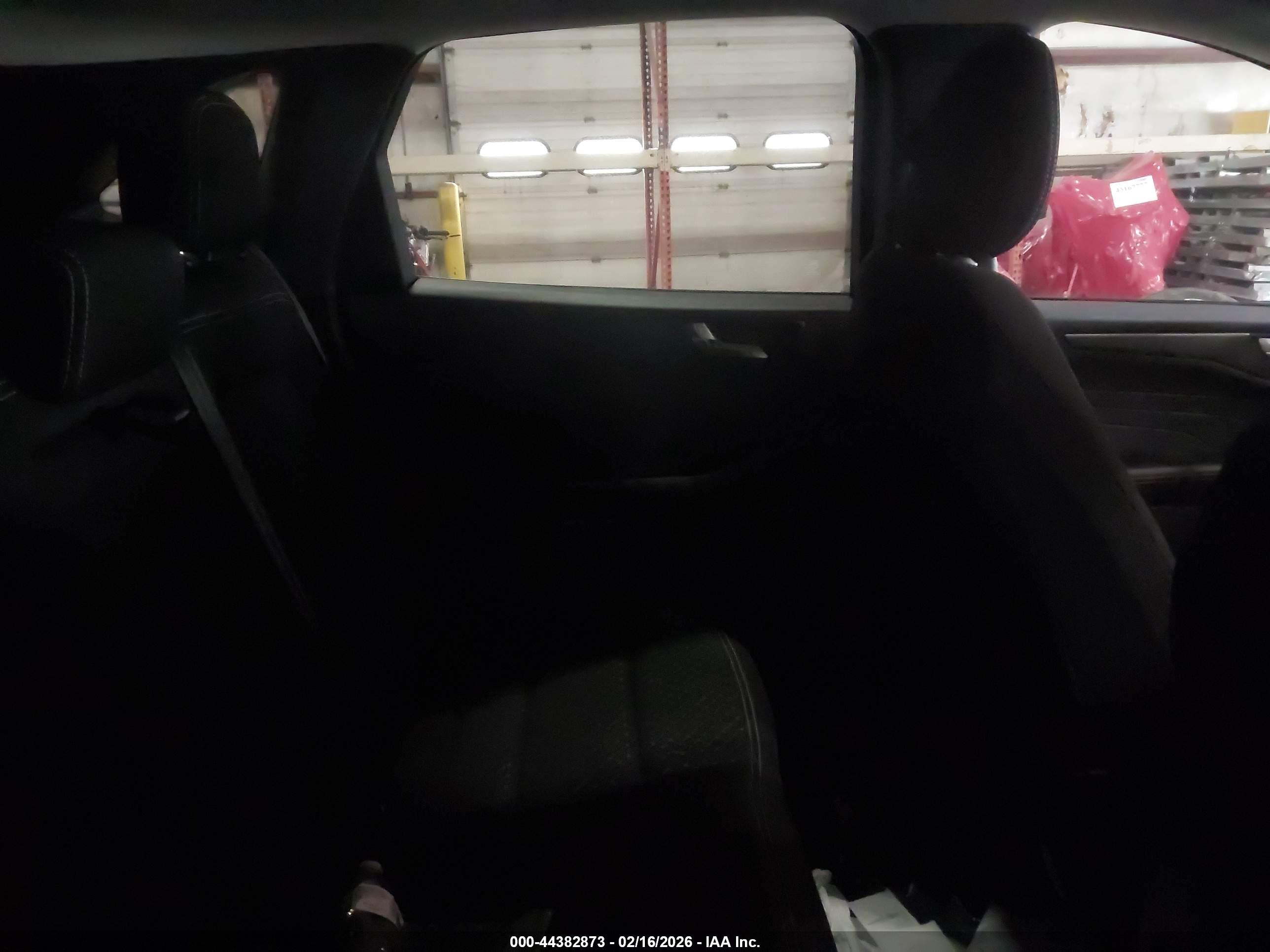 FORD ESCAPE image 8