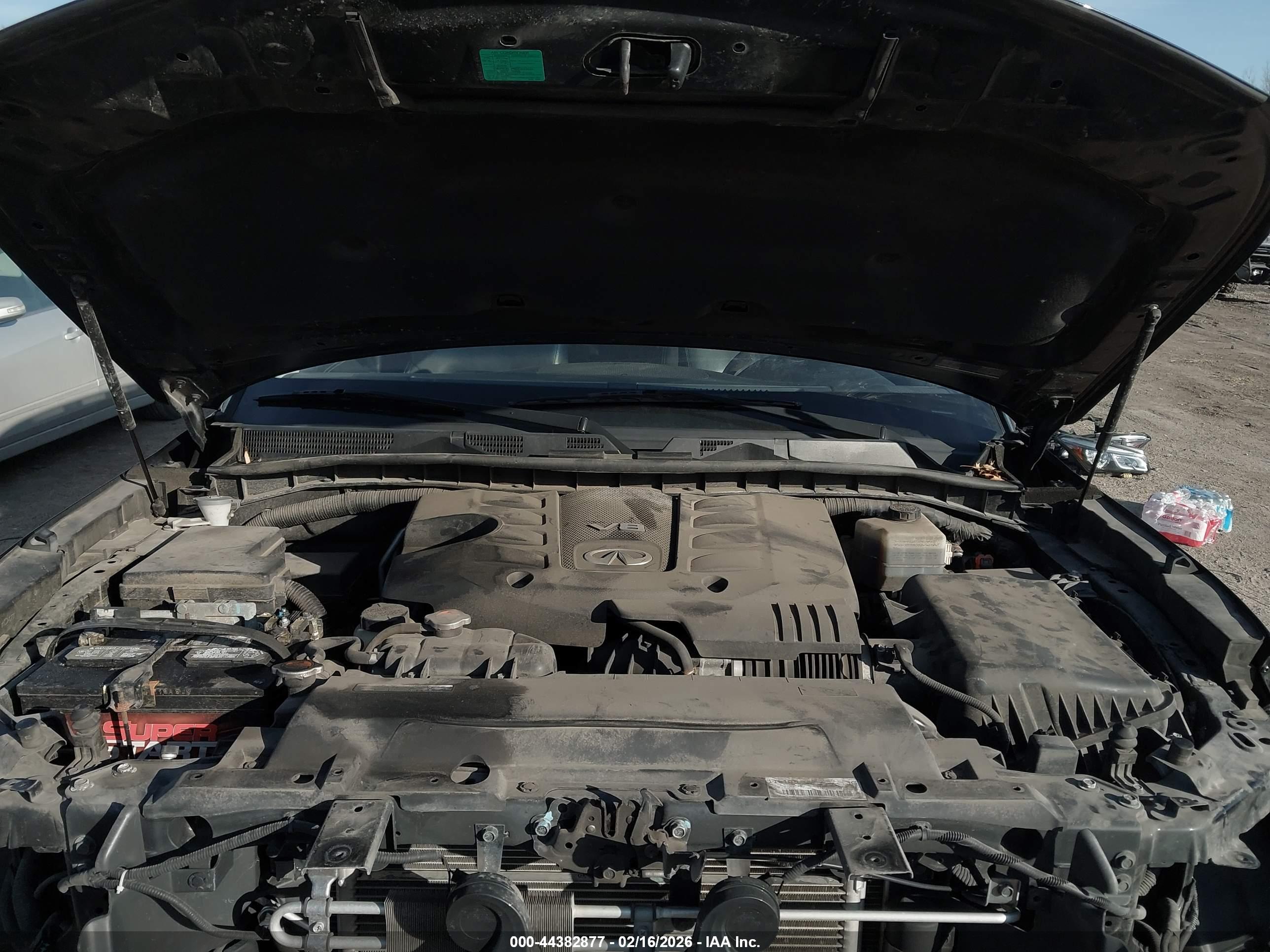INFINITI QX80 image 10