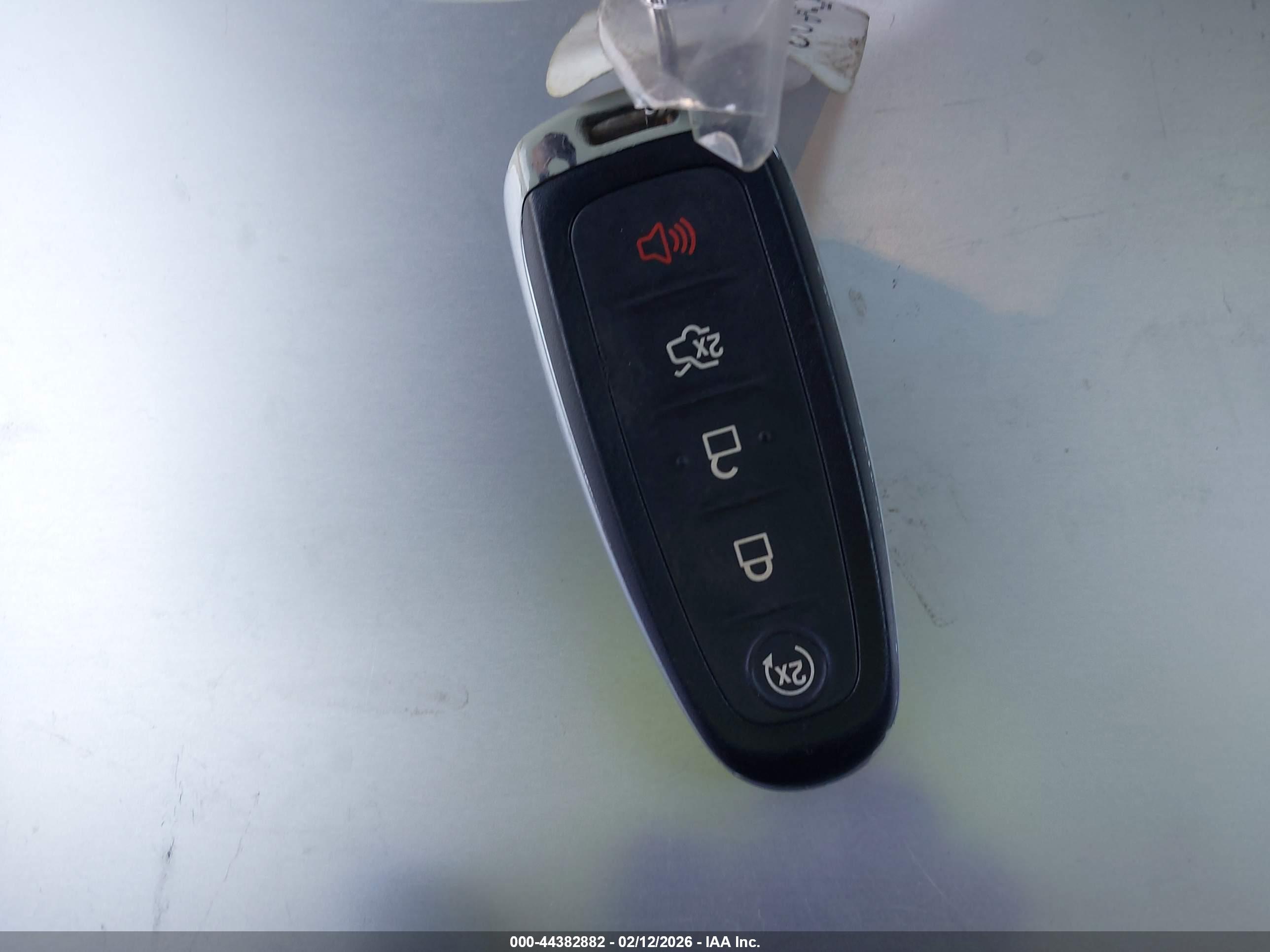 FORD ESCAPE image 11
