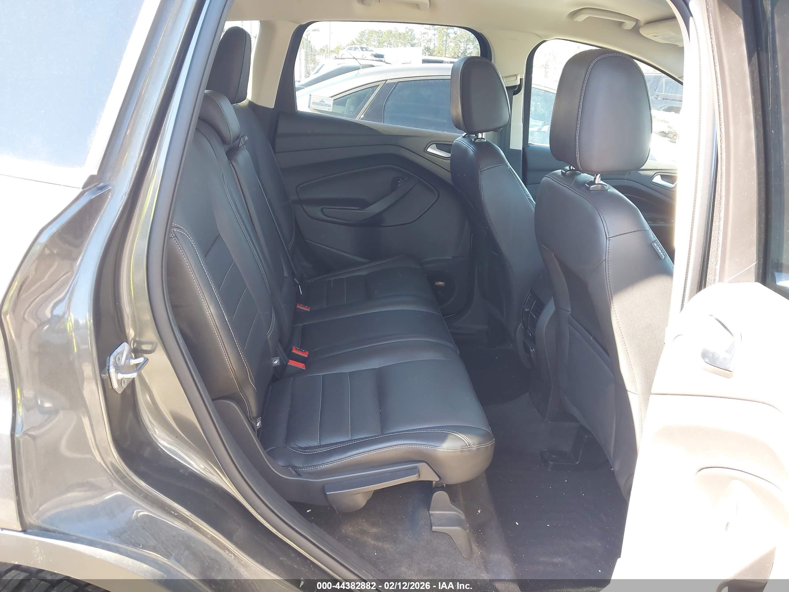 FORD ESCAPE image 8