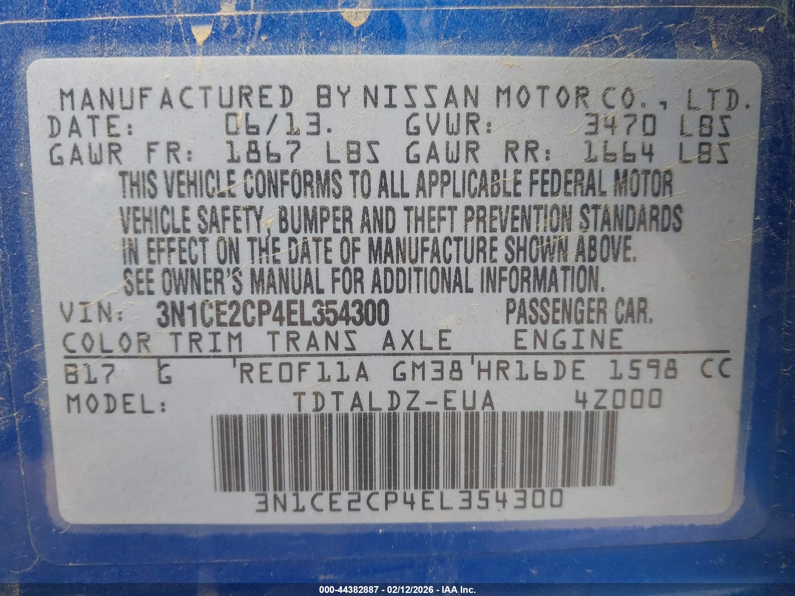 NISSAN VERSA image 9
