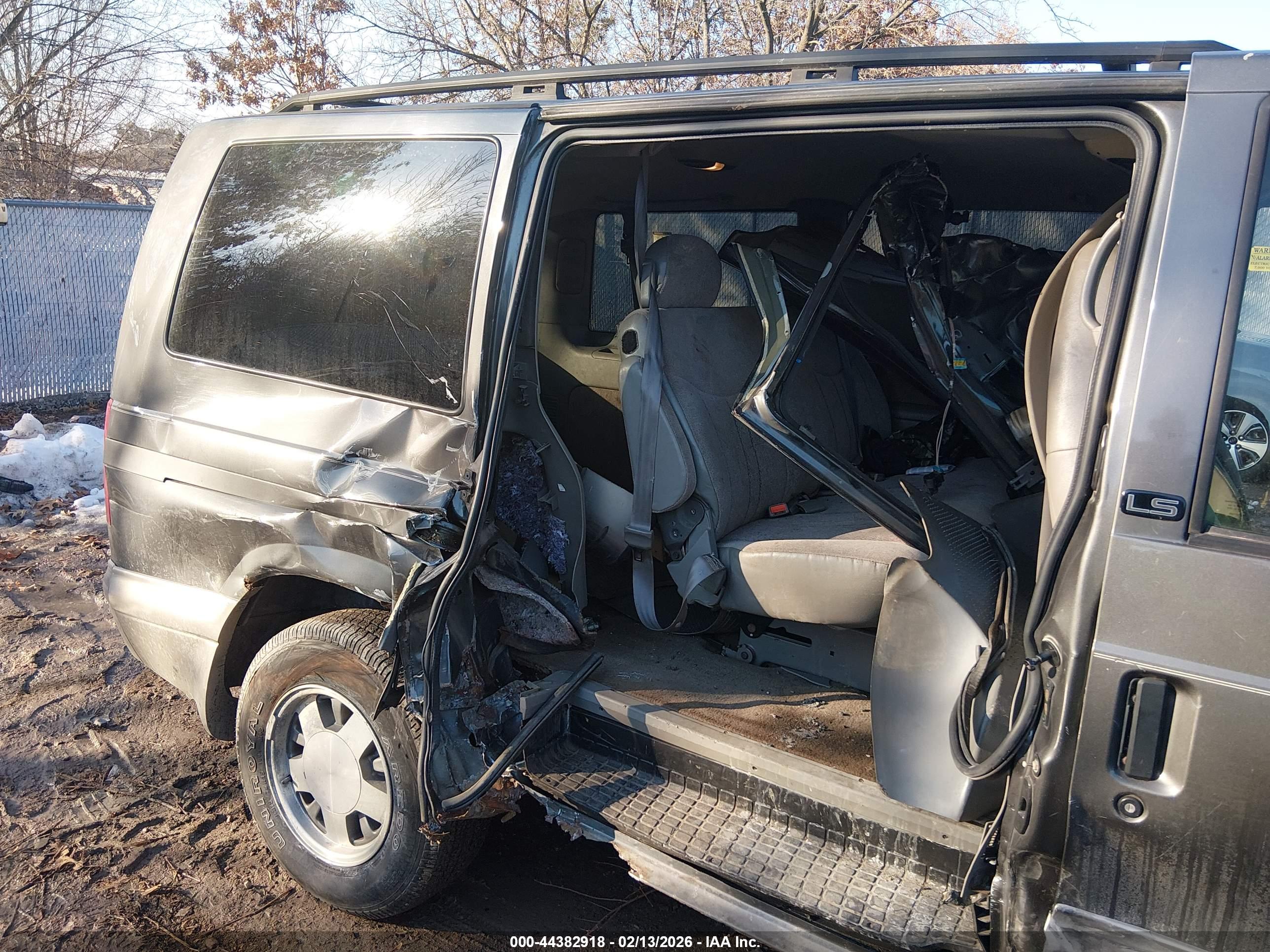 CHEVROLET ASTRO image 6