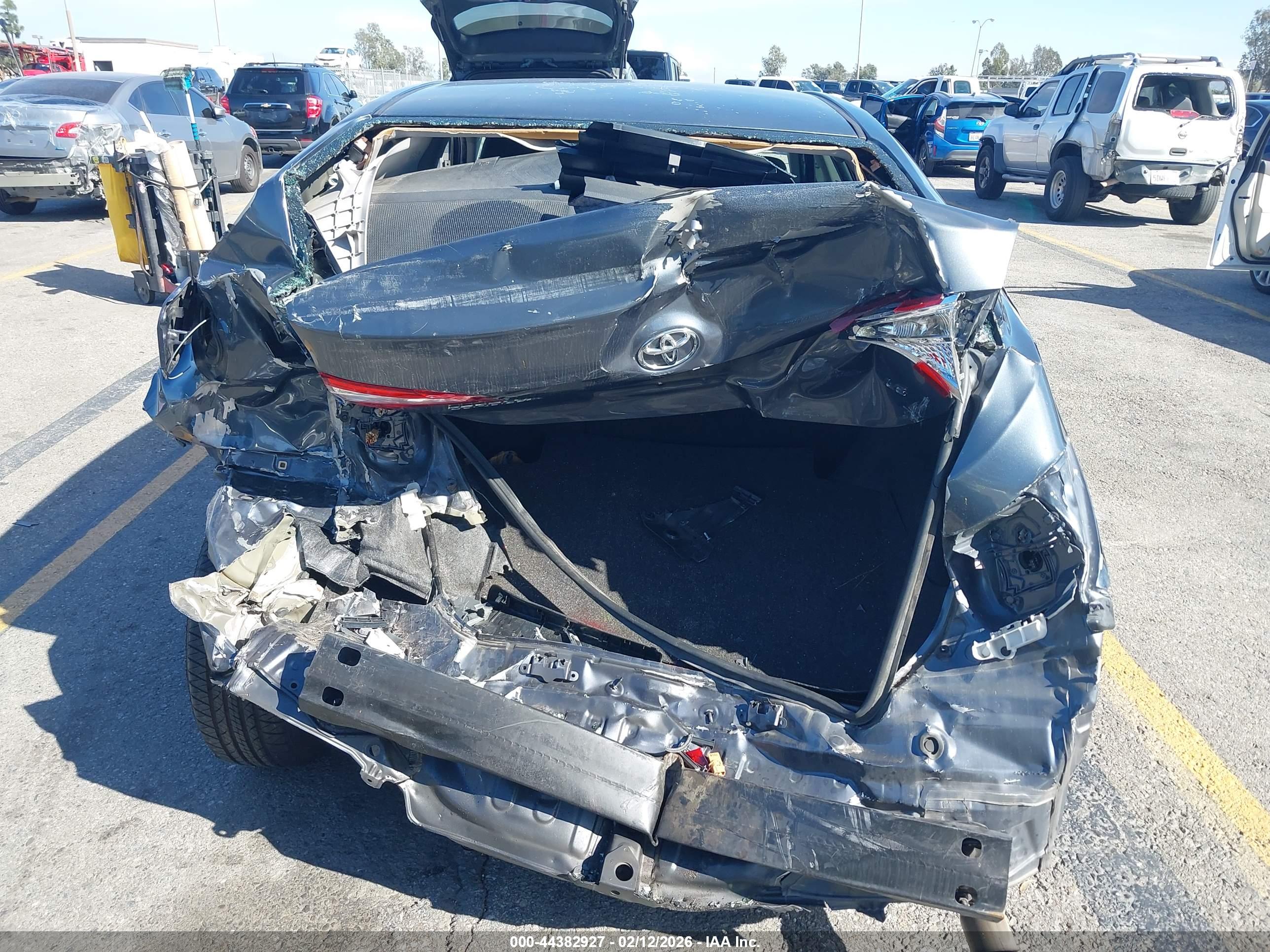 TOYOTA COROLLA image 6