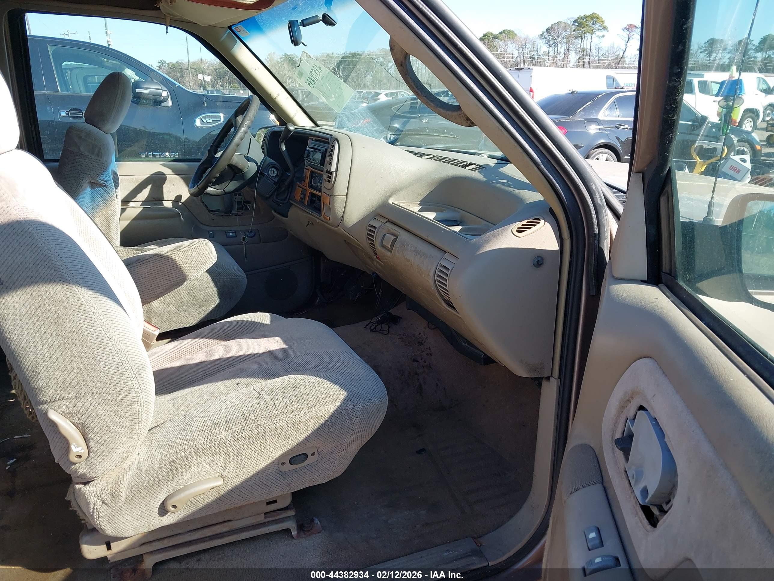 CHEVROLET GMT-400 image 5