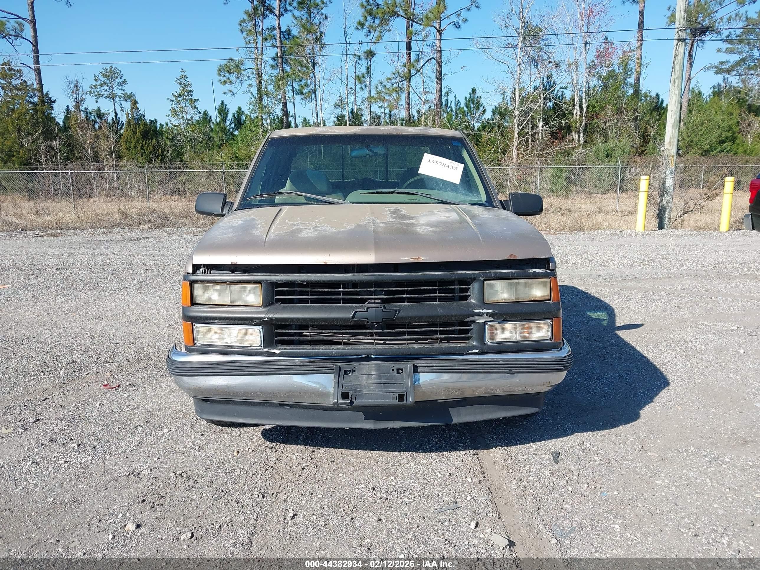 CHEVROLET GMT-400 image 6