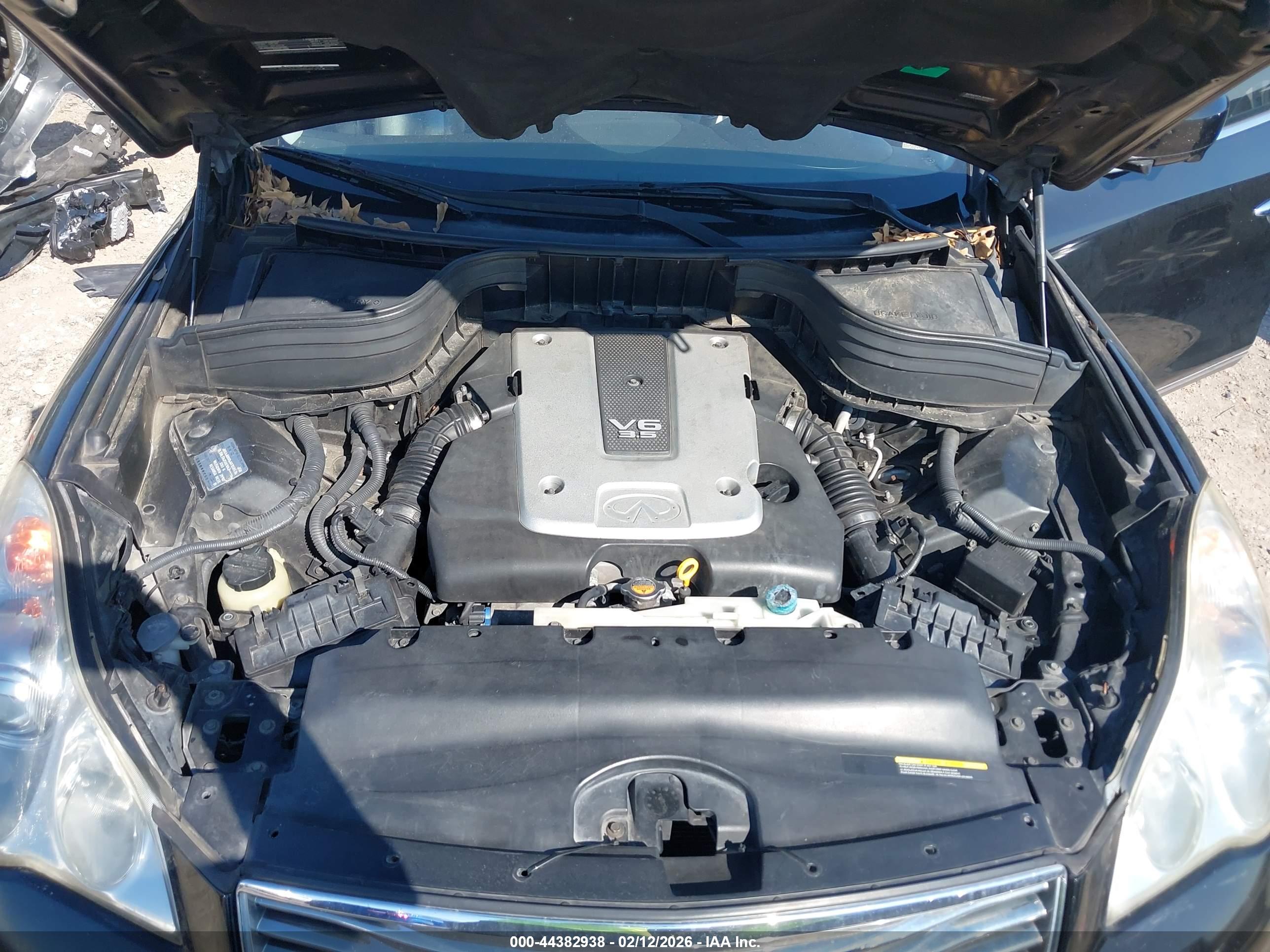 INFINITI EX35 image 10