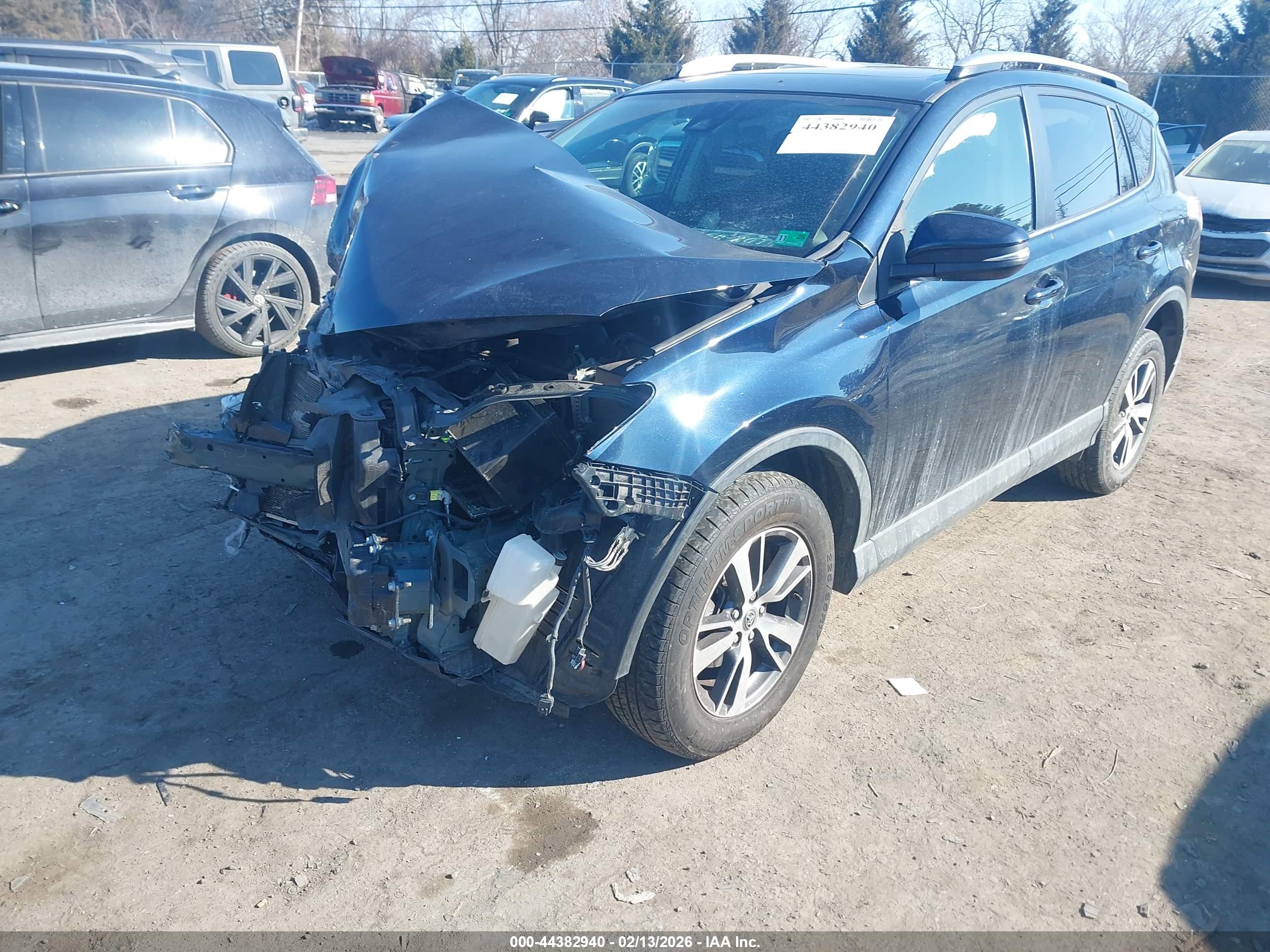 TOYOTA RAV4 image 2