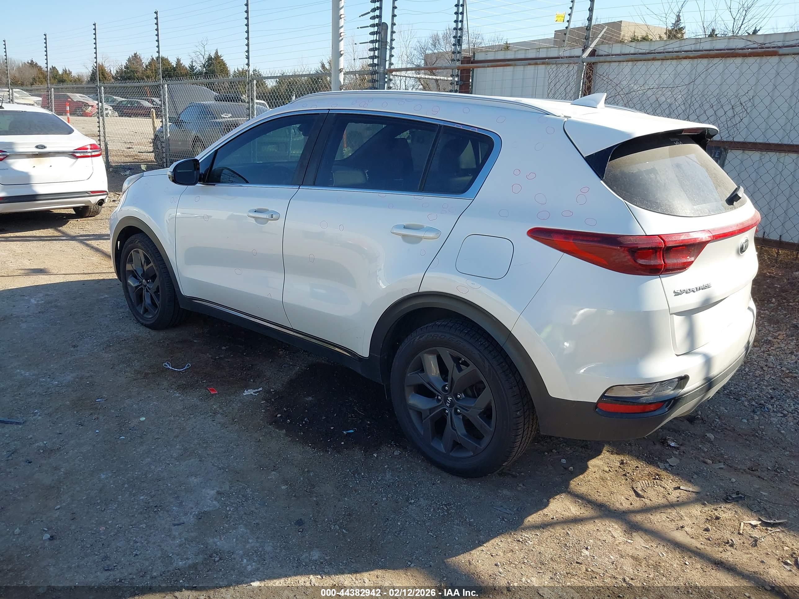 KIA SPORTAGE image 3