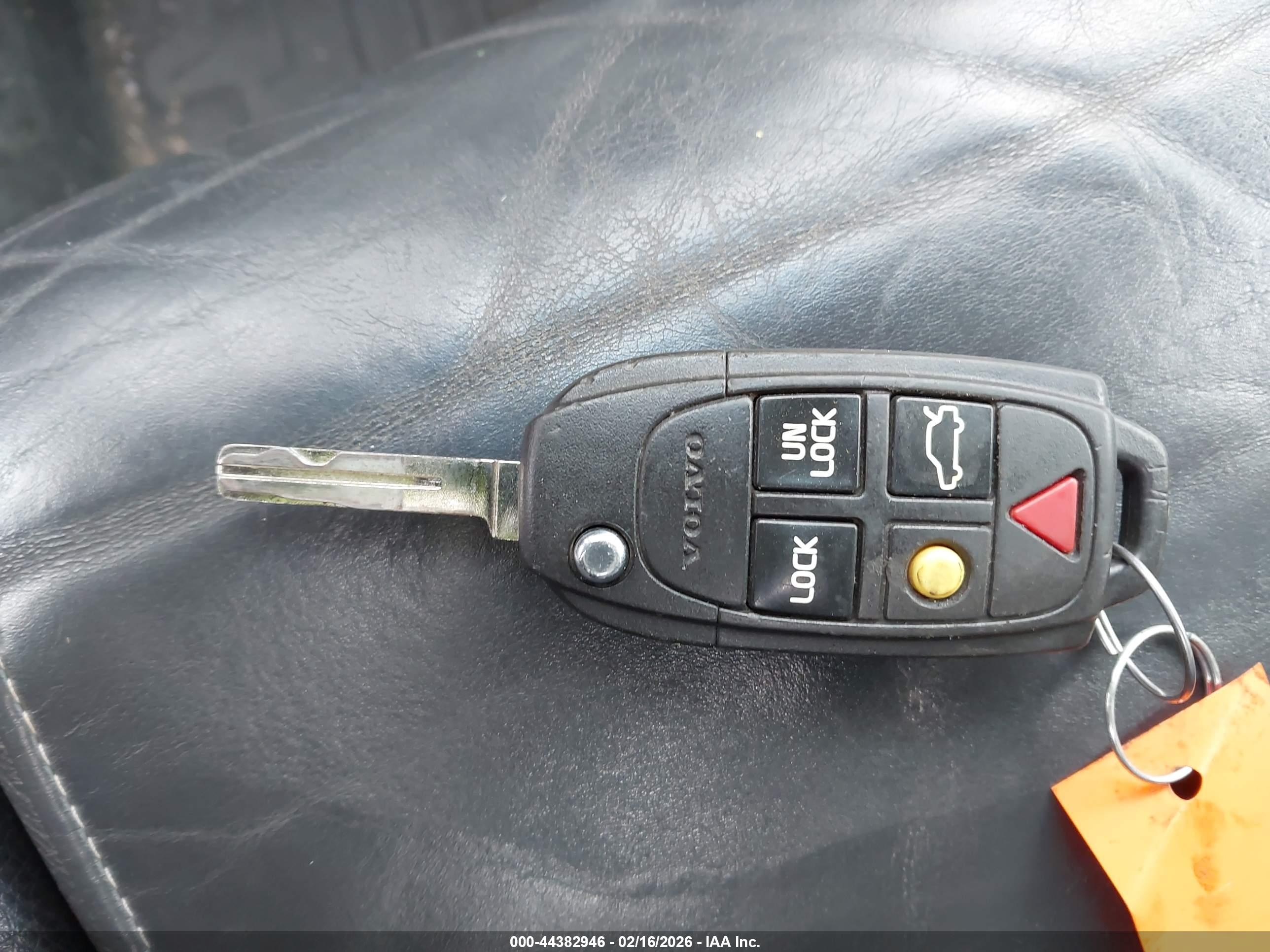 VOLVO XC90 image 11