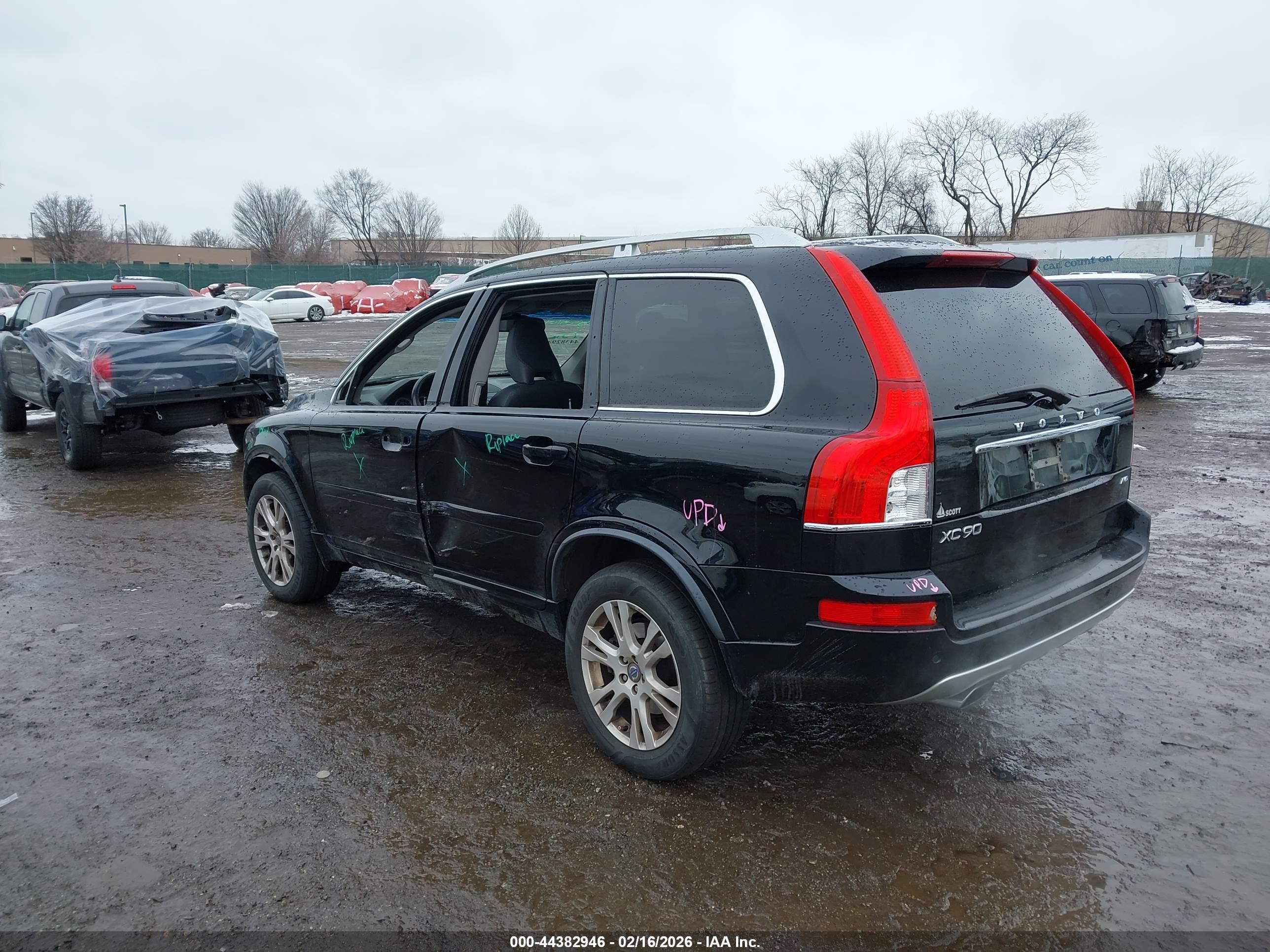 VOLVO XC90 image 3