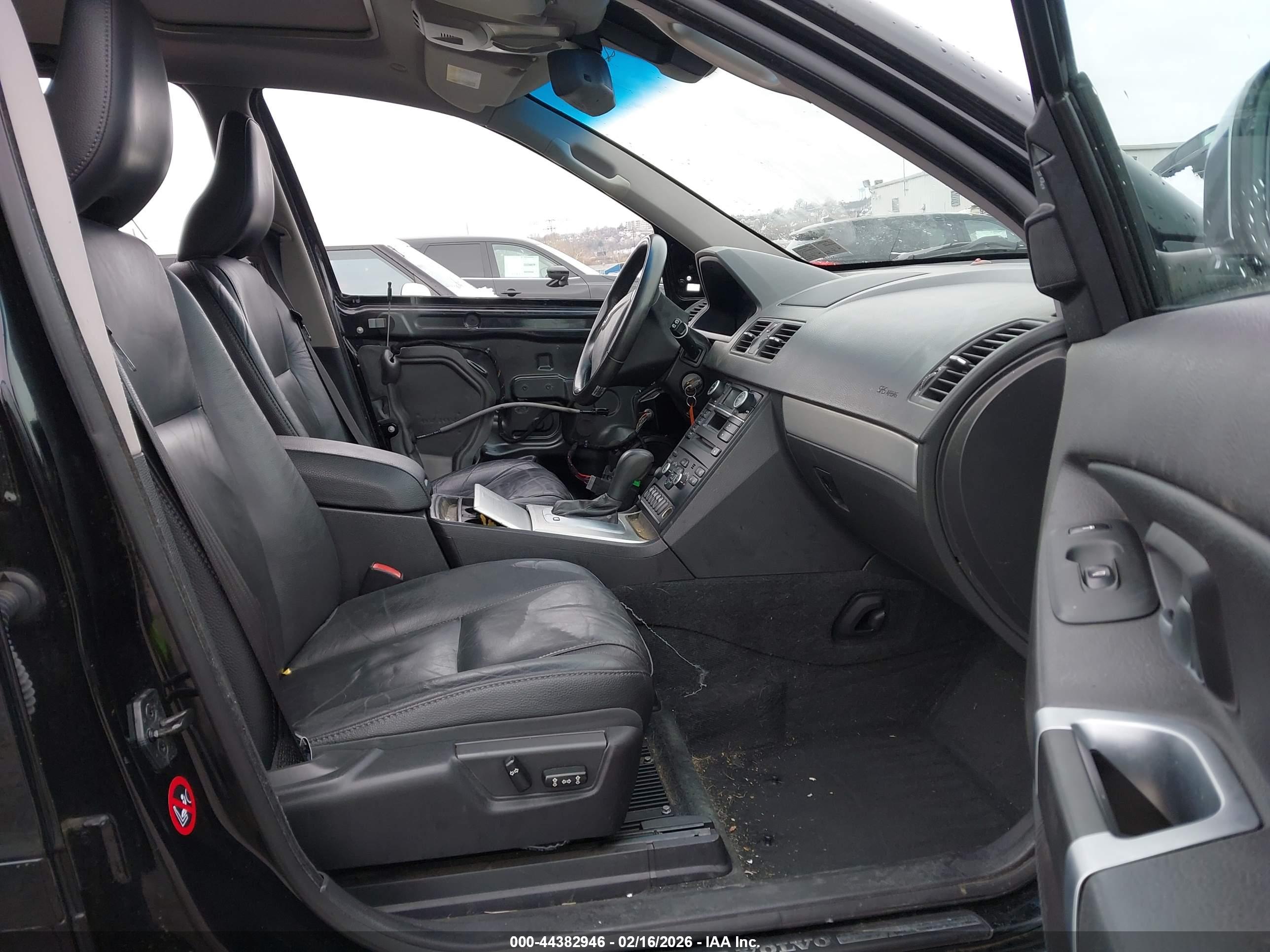 VOLVO XC90 image 5