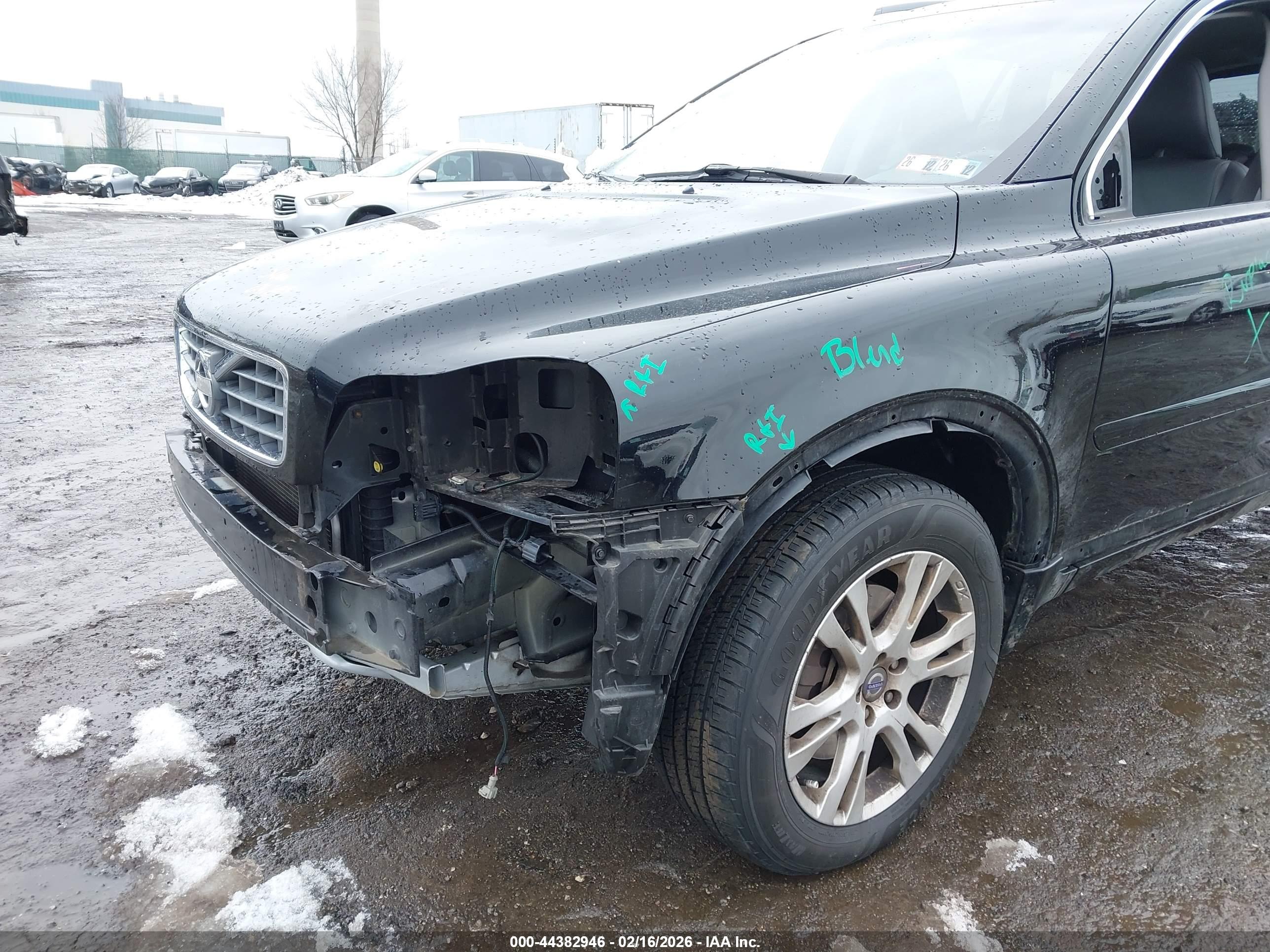 VOLVO XC90 image 6