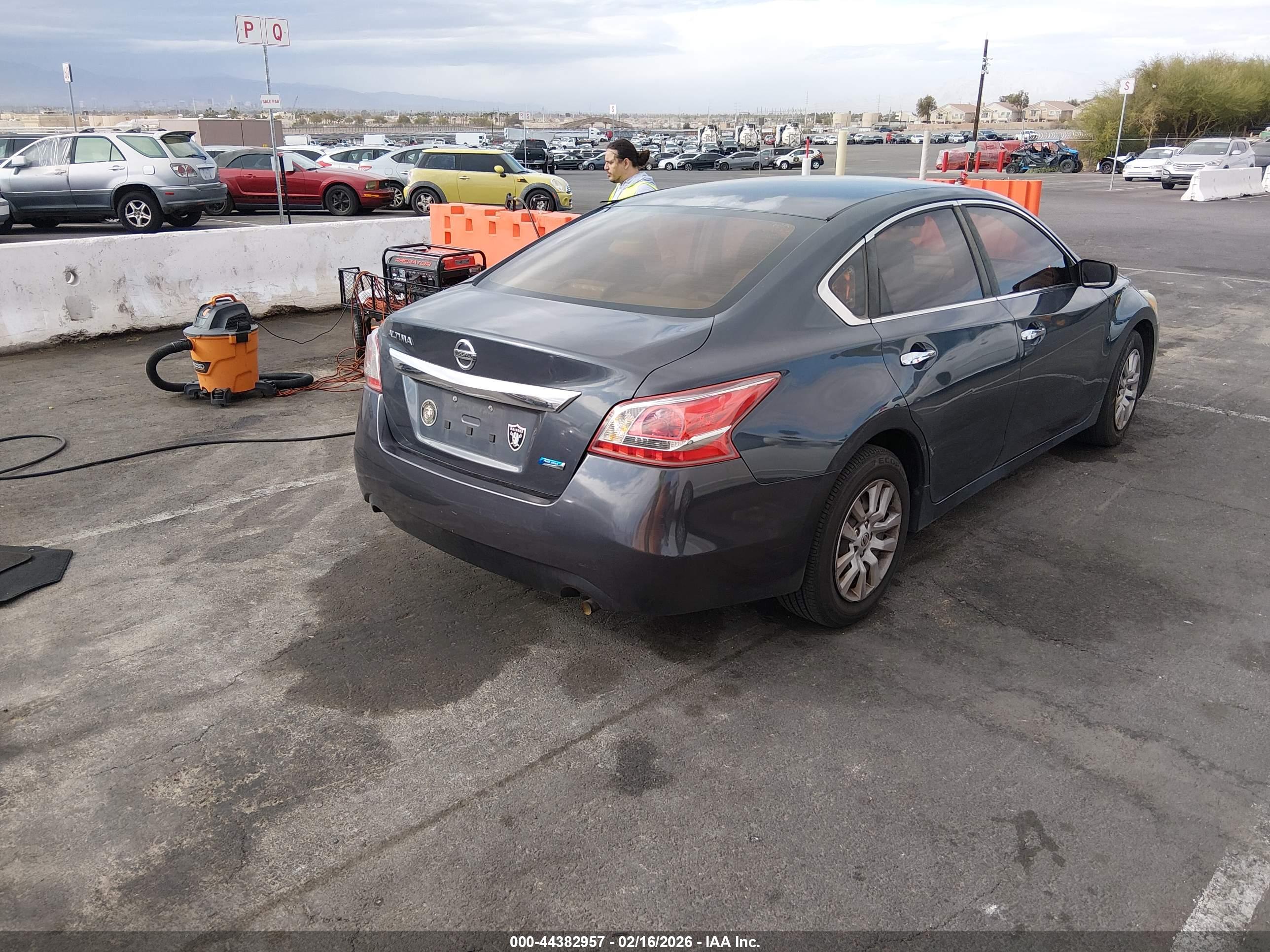 NISSAN ALTIMA image 4