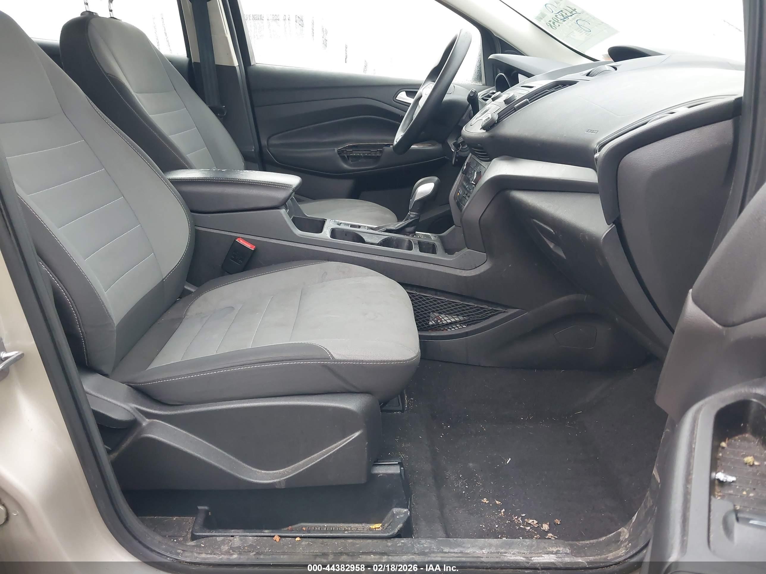 FORD ESCAPE image 5