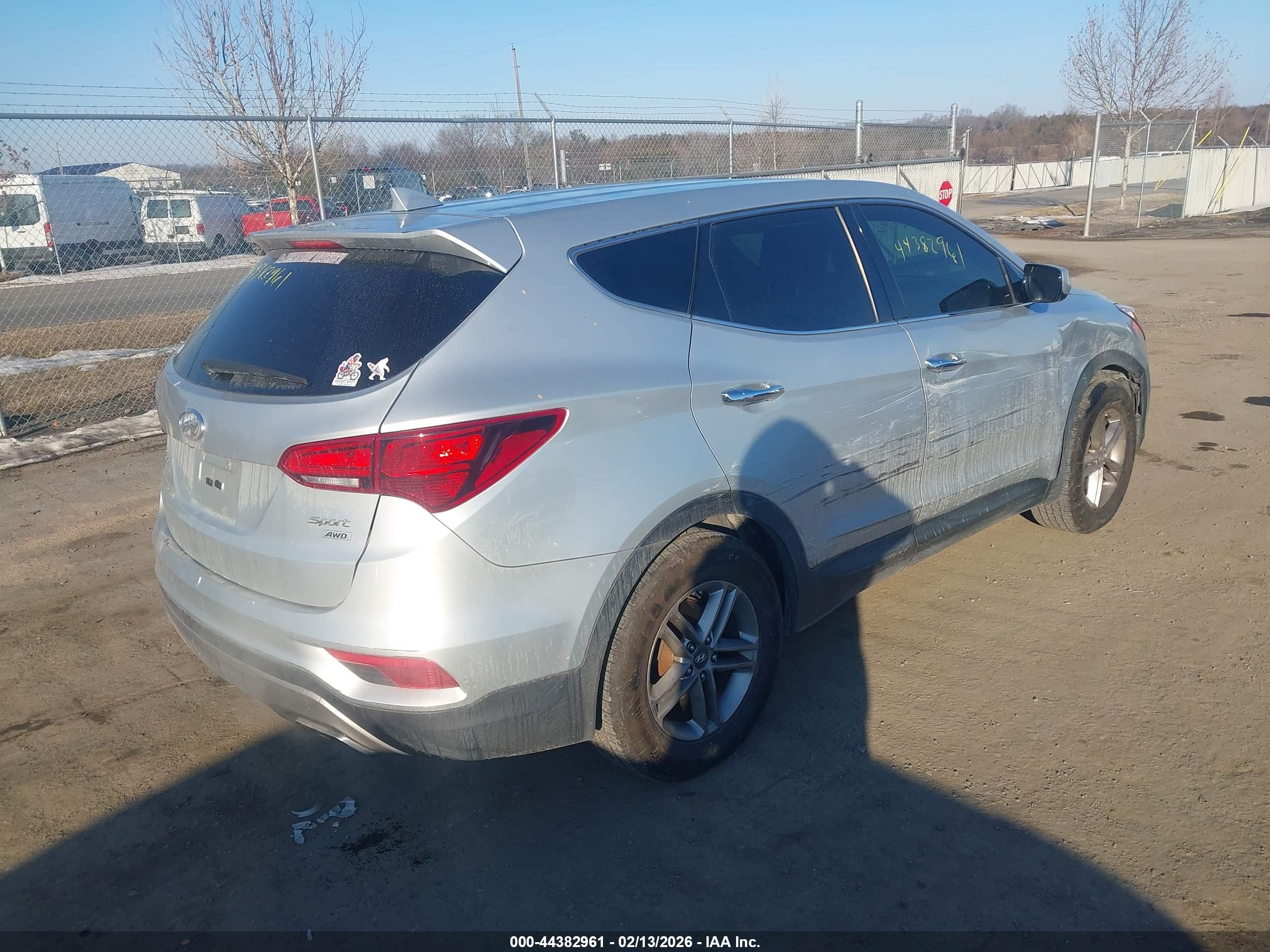 HYUNDAI SANTA image 4
