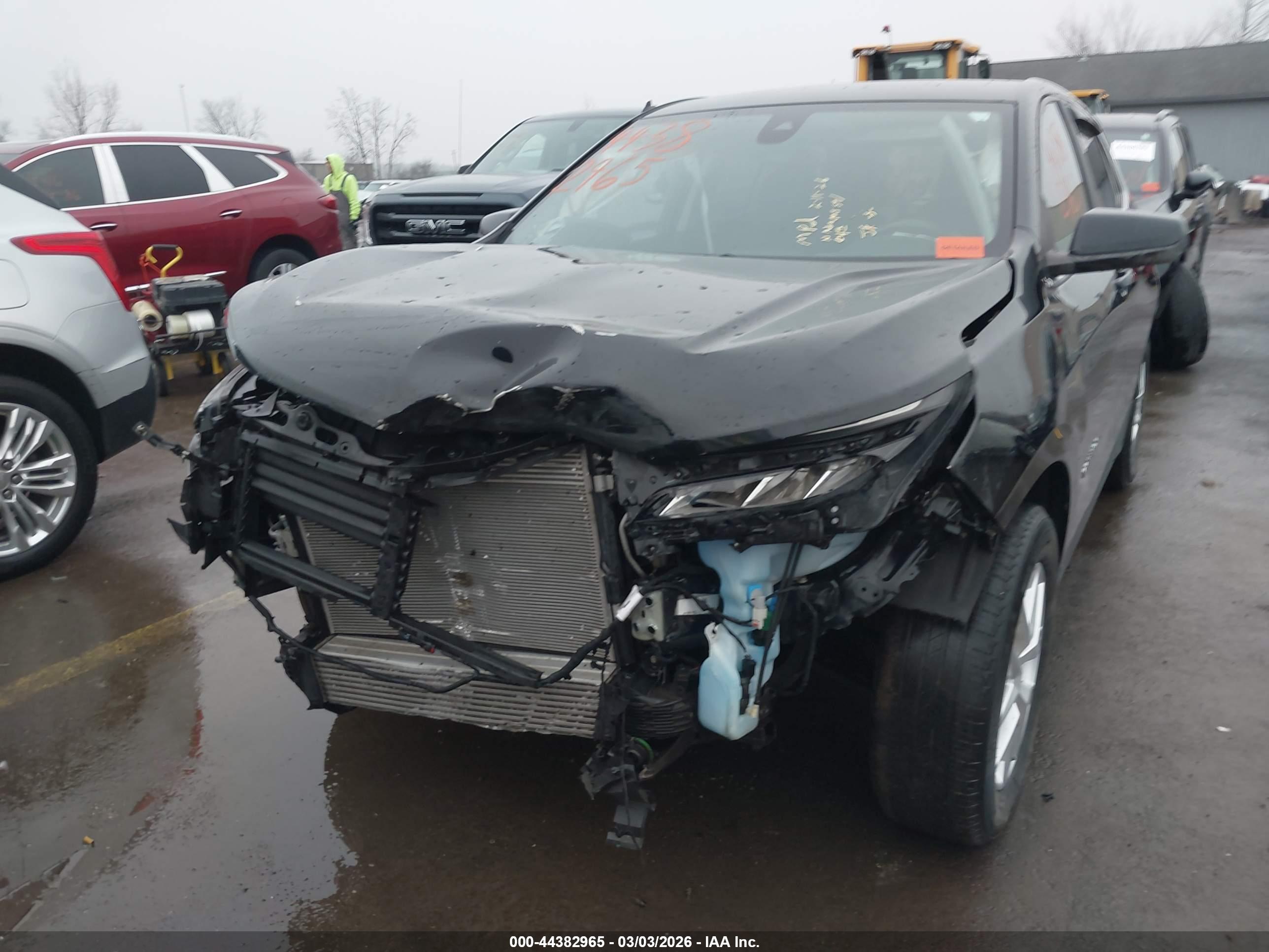 CHEVROLET EQUINOX image 6