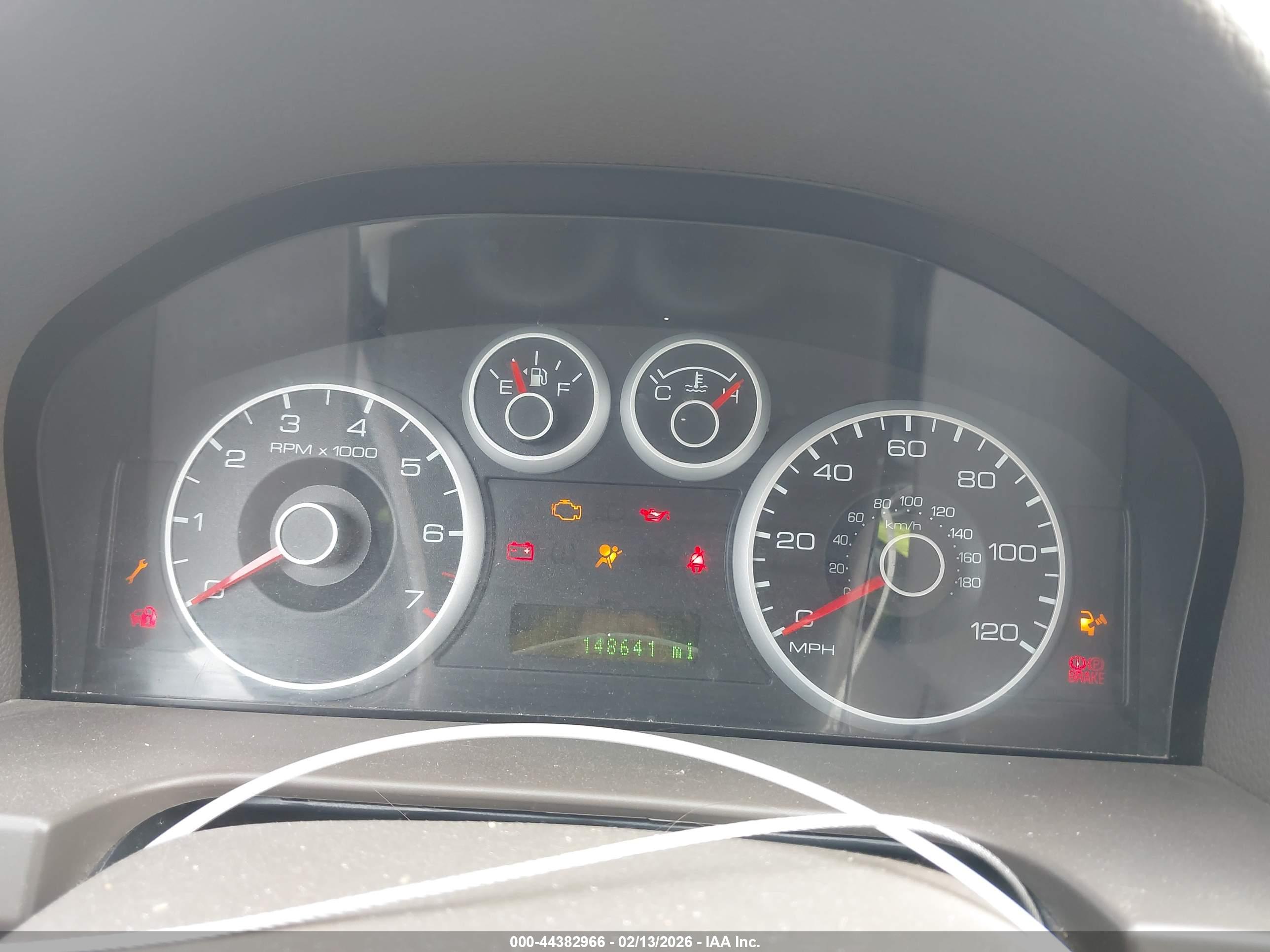 FORD FUSION image 7