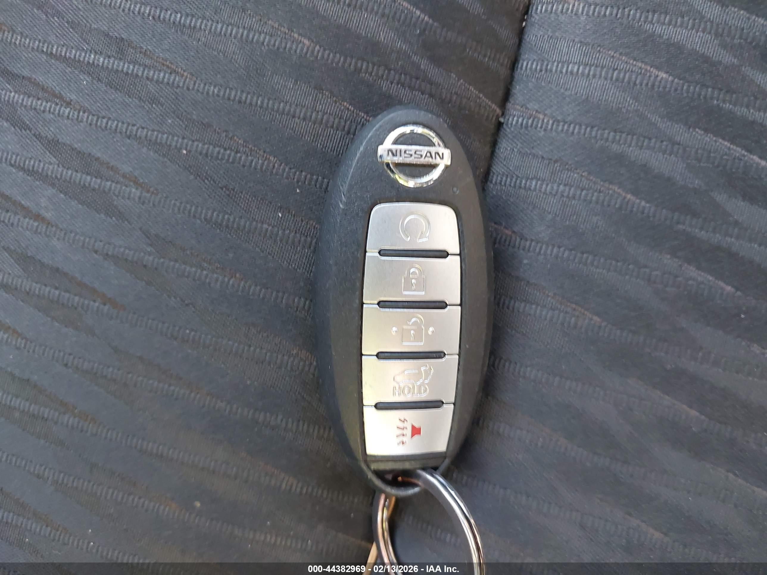 NISSAN ROGUE image 11