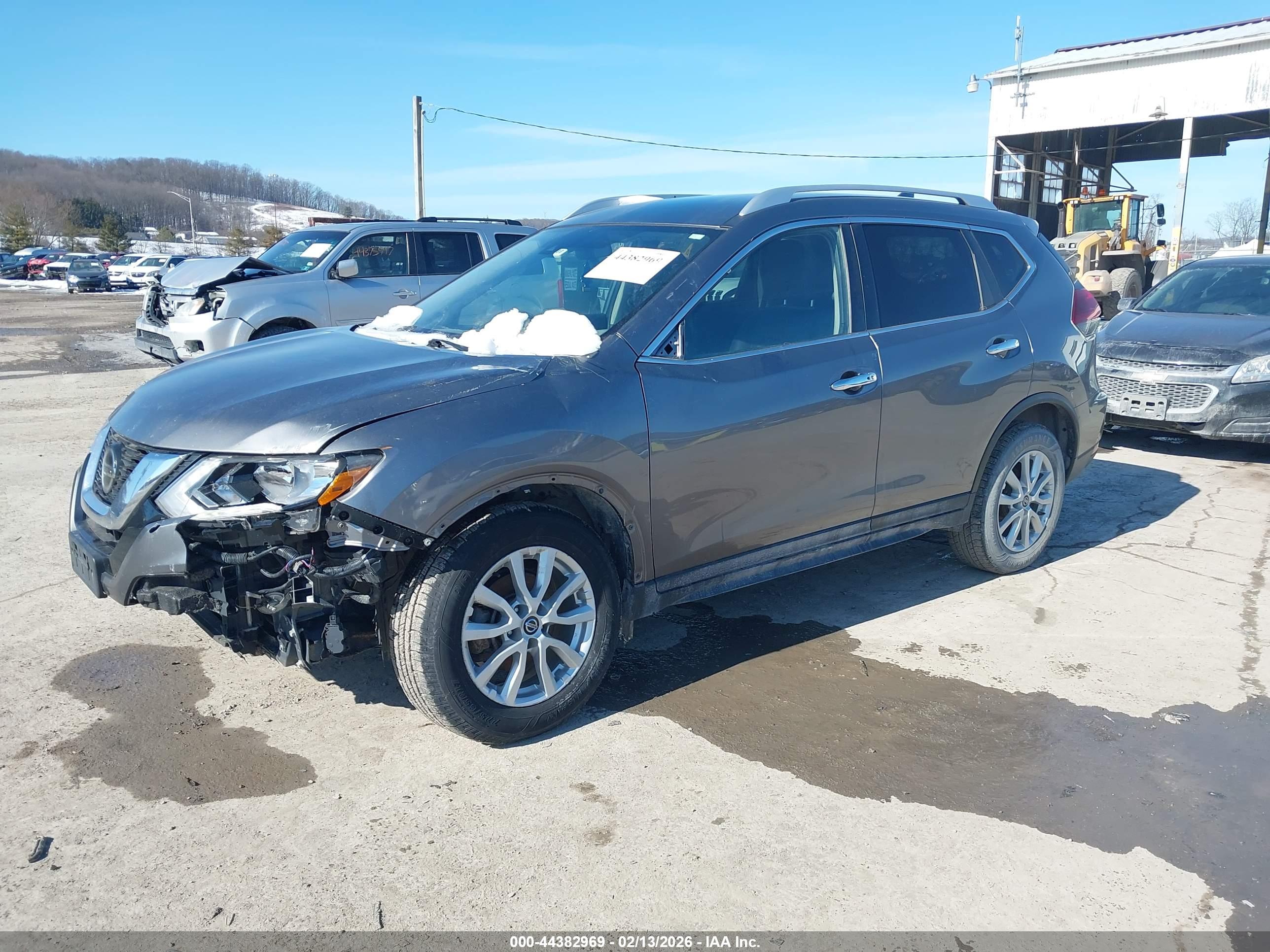 NISSAN ROGUE image 2