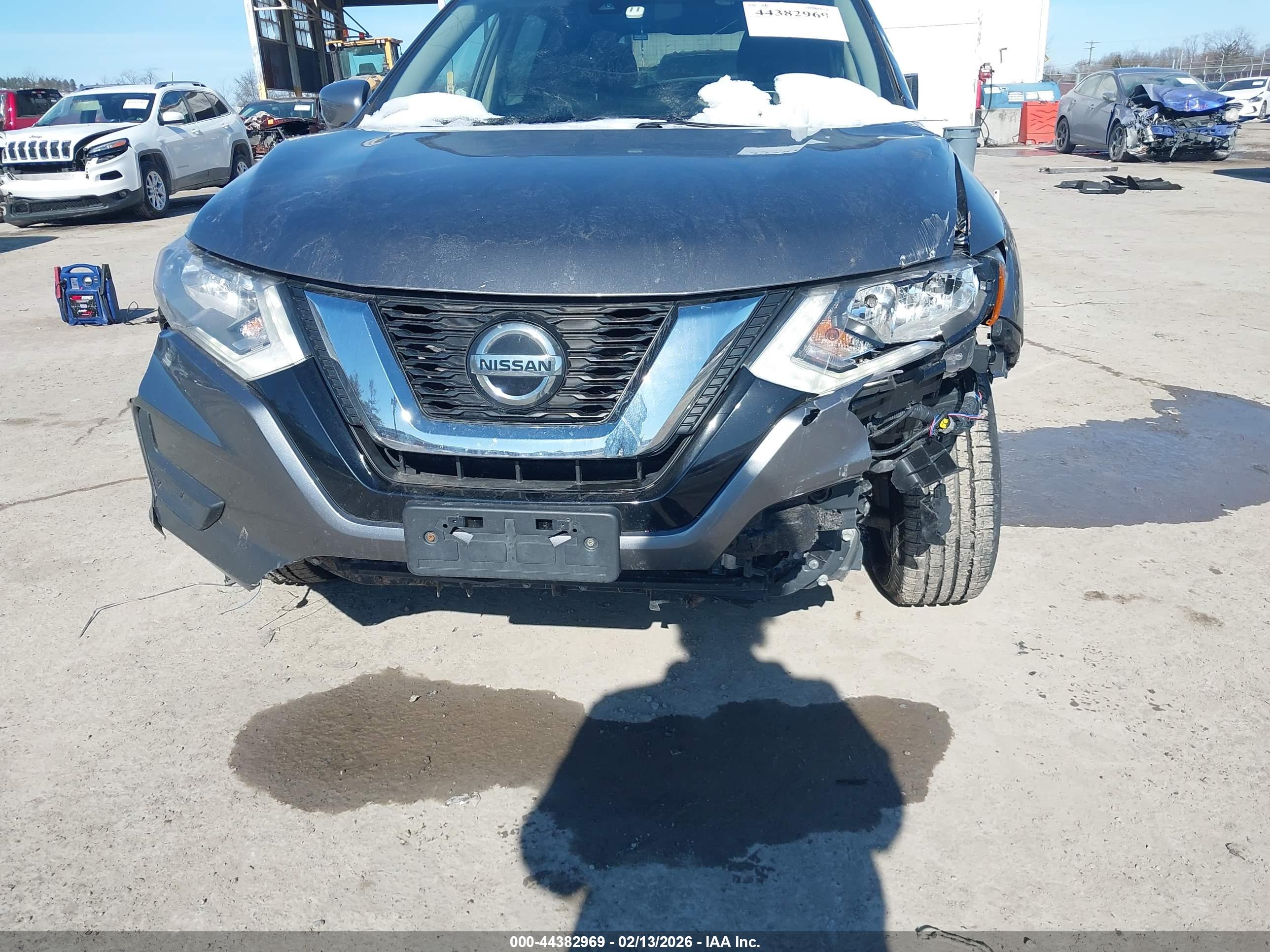 NISSAN ROGUE image 6