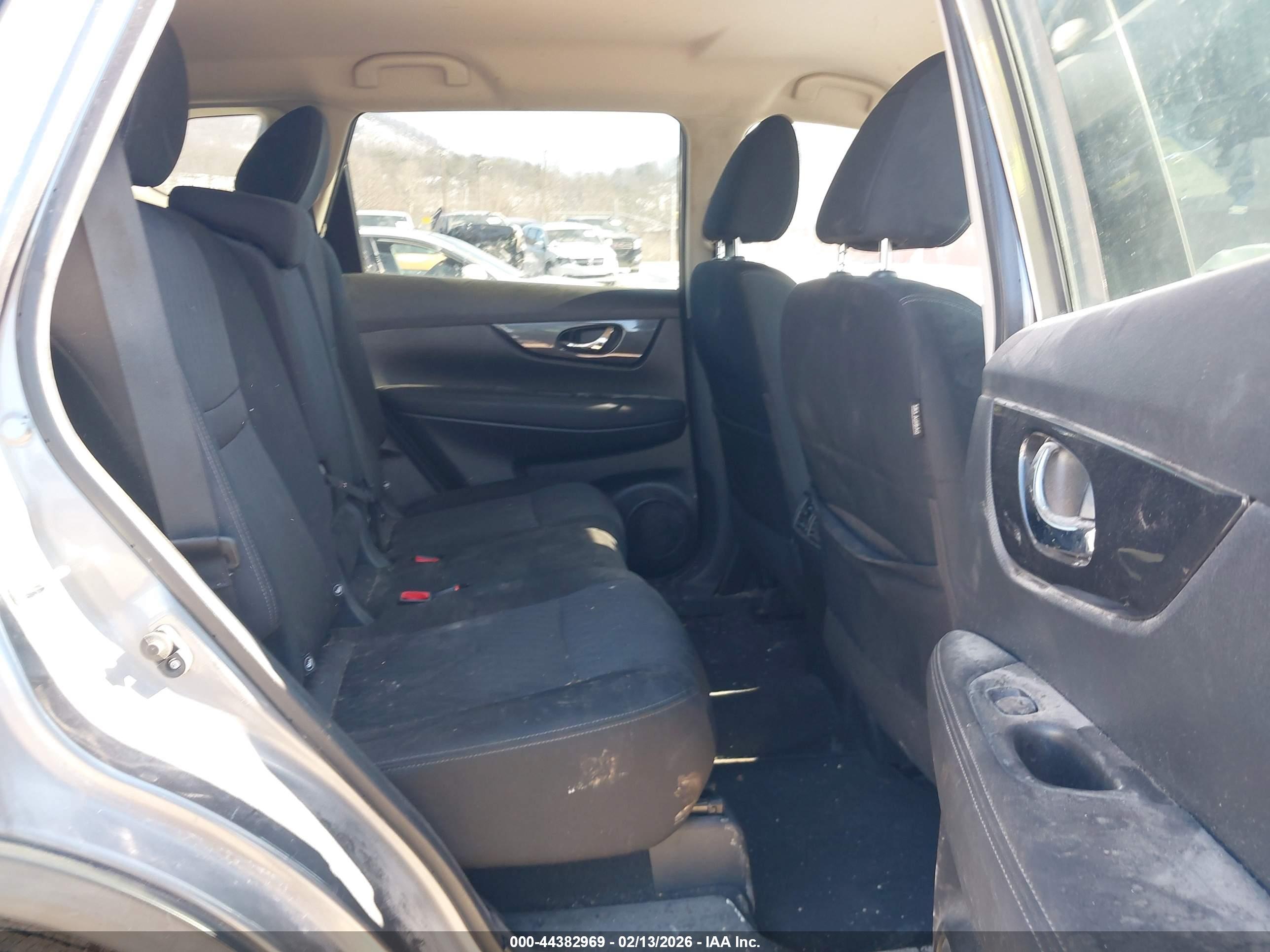 NISSAN ROGUE image 8