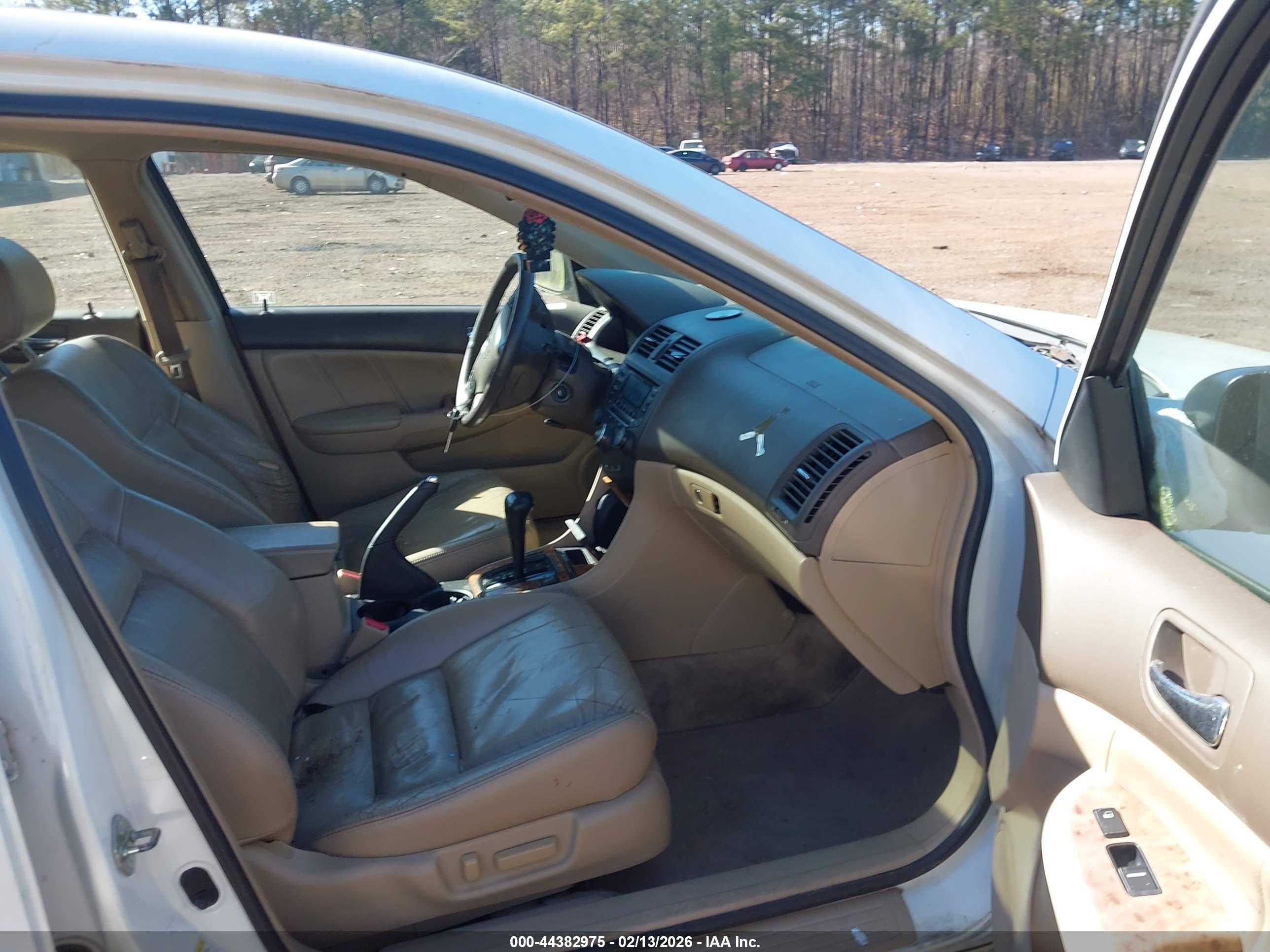 HONDA ACCORD image 5