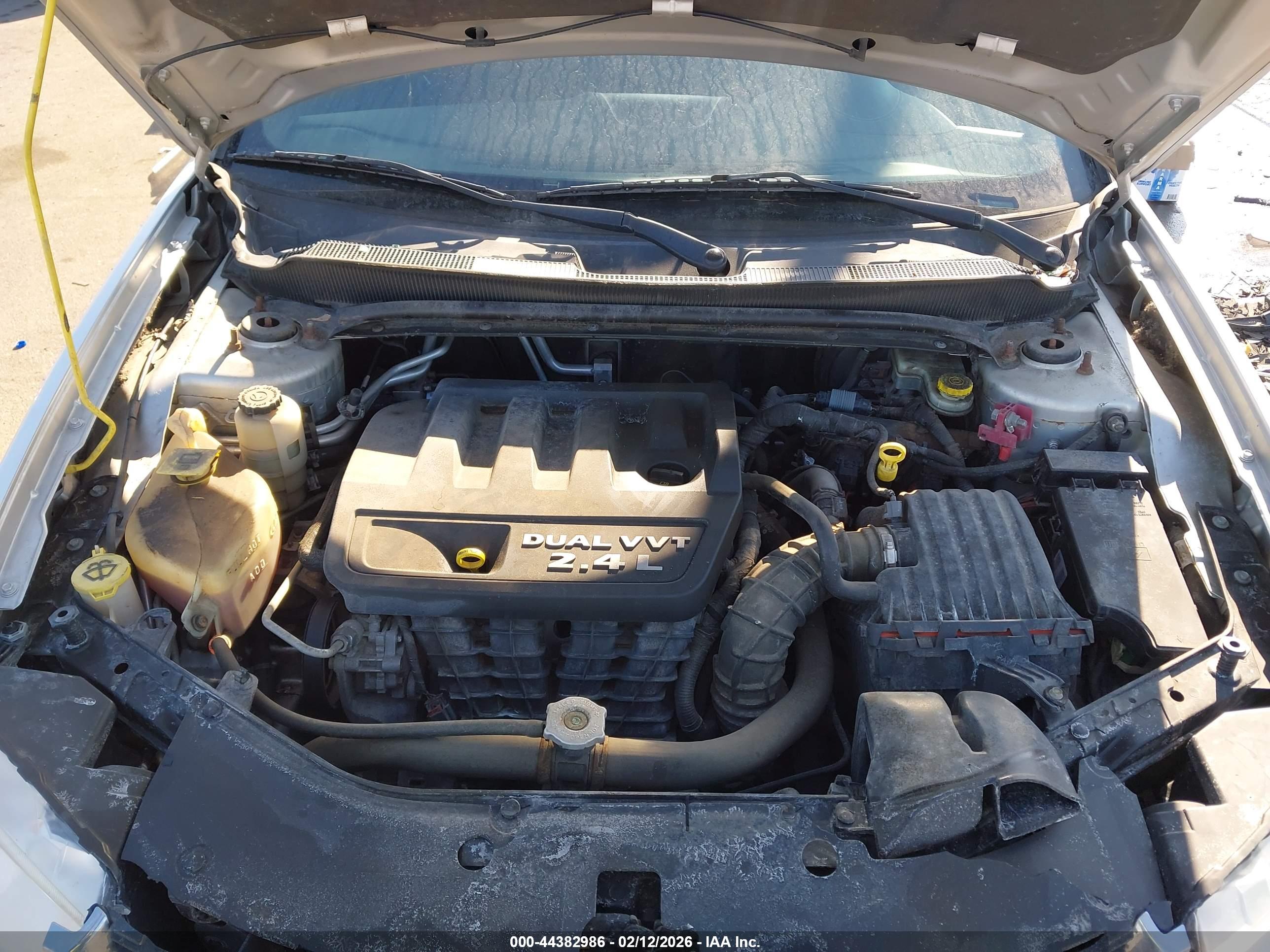 DODGE AVENGER image 10
