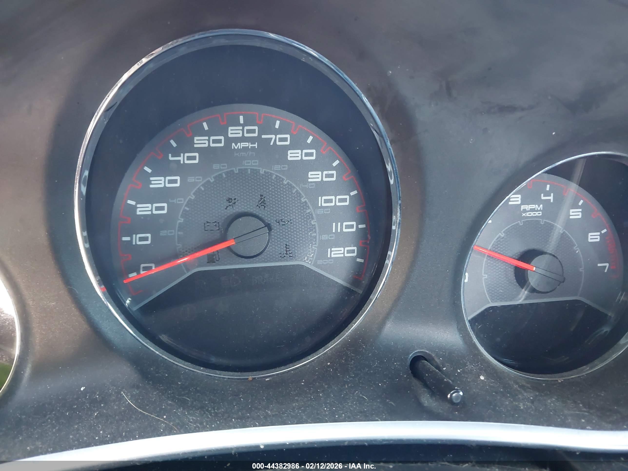 DODGE AVENGER image 7