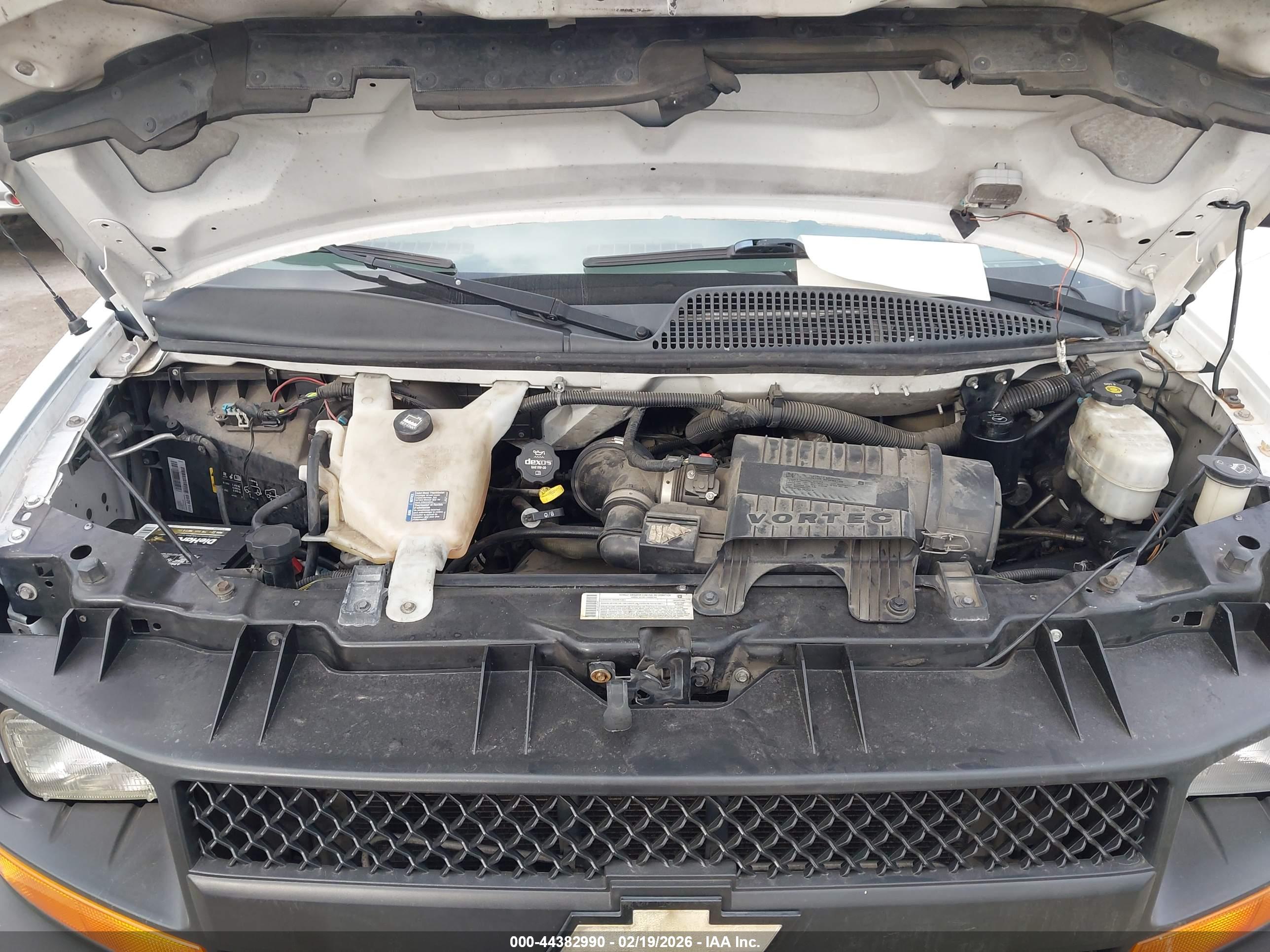 CHEVROLET EXPRESS image 10