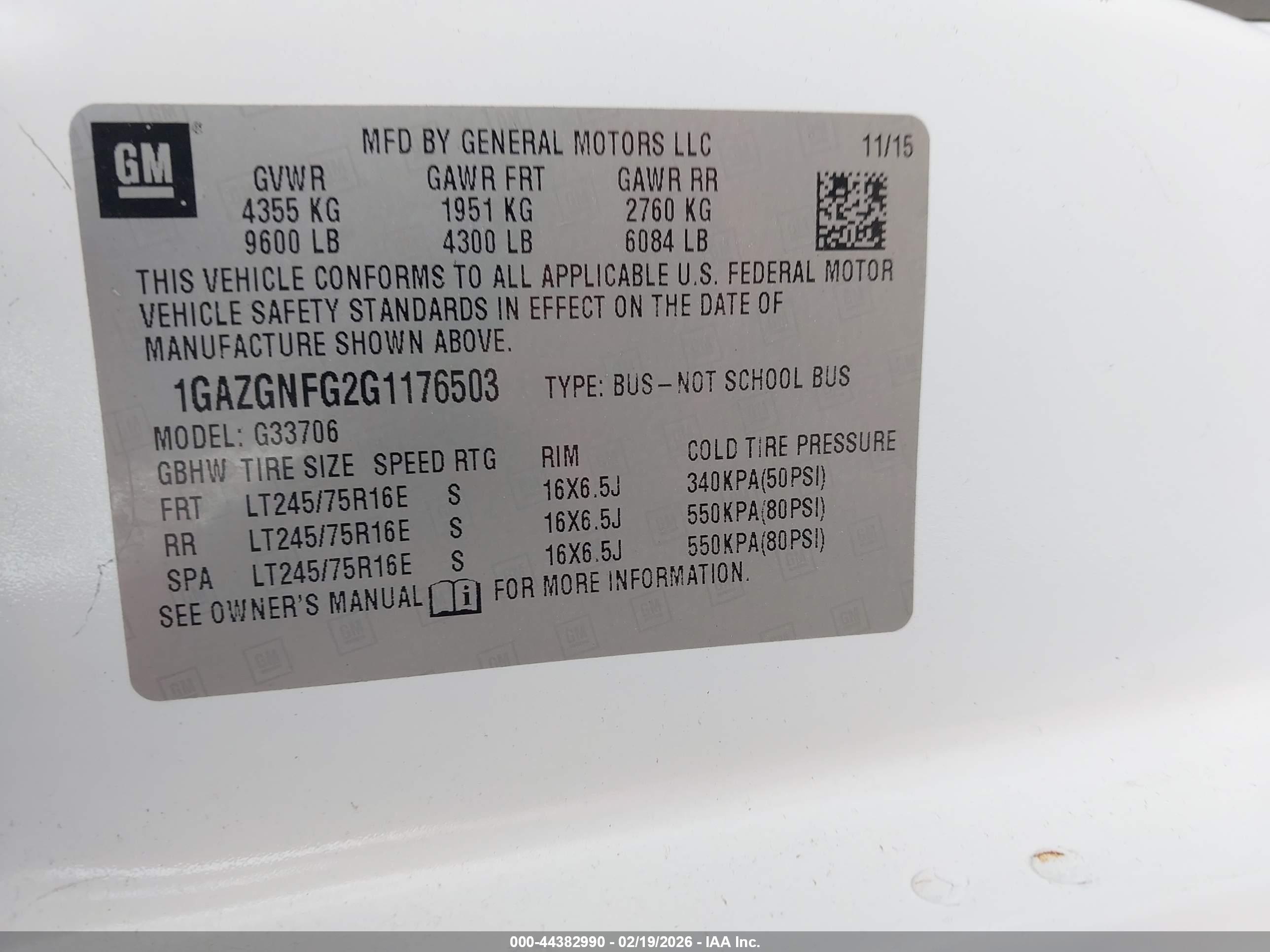 CHEVROLET EXPRESS image 9