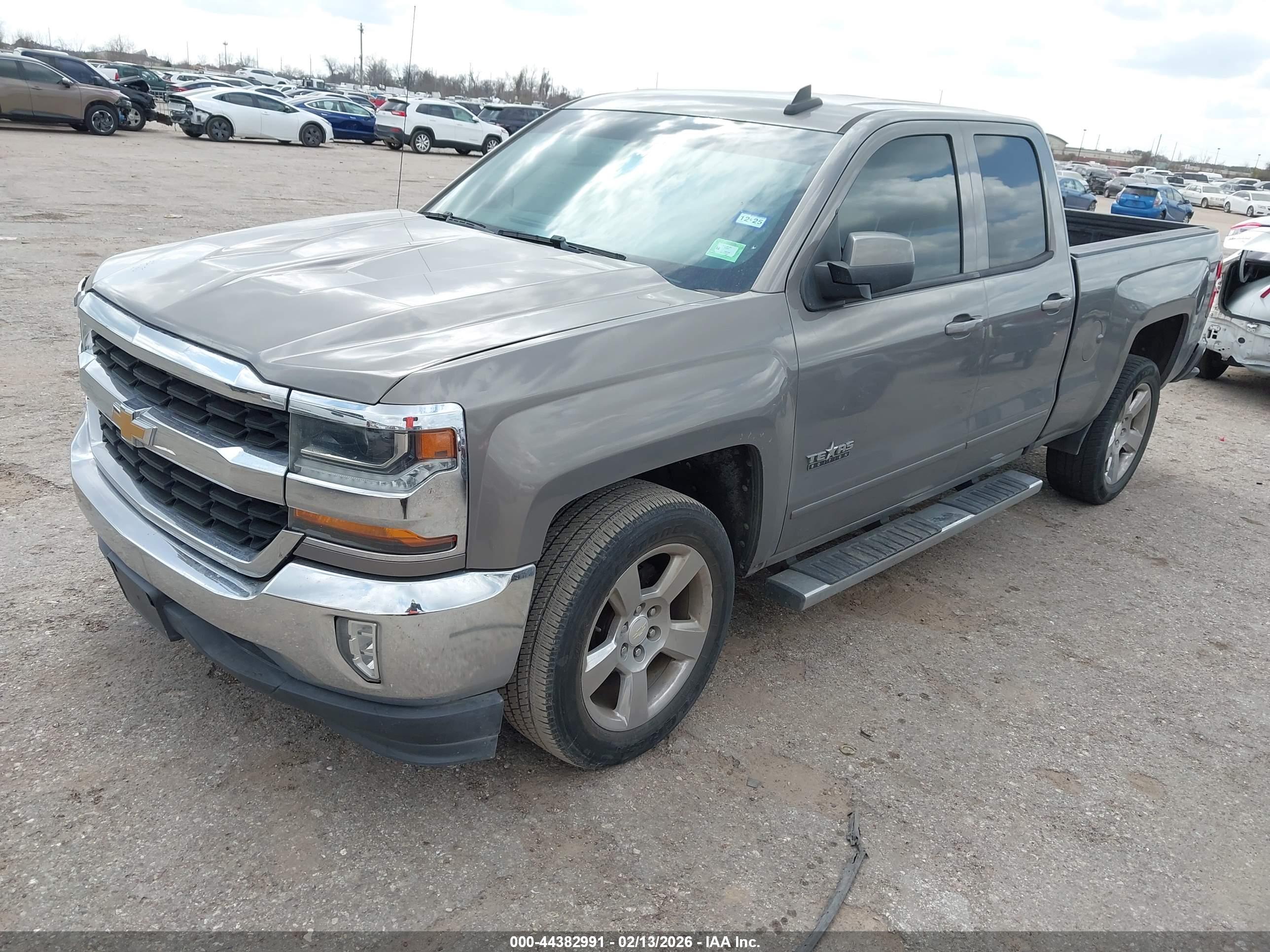 CHEVROLET SILVERADO image 2