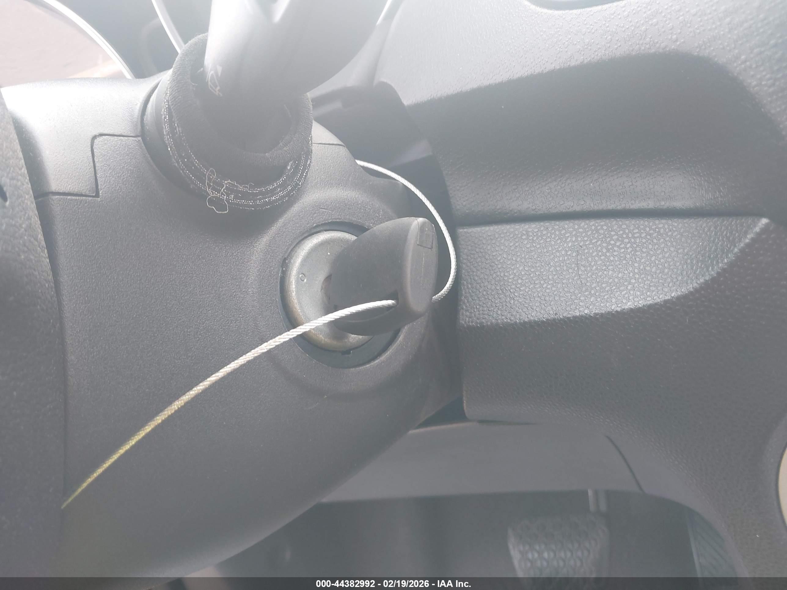 FORD FIESTA image 11