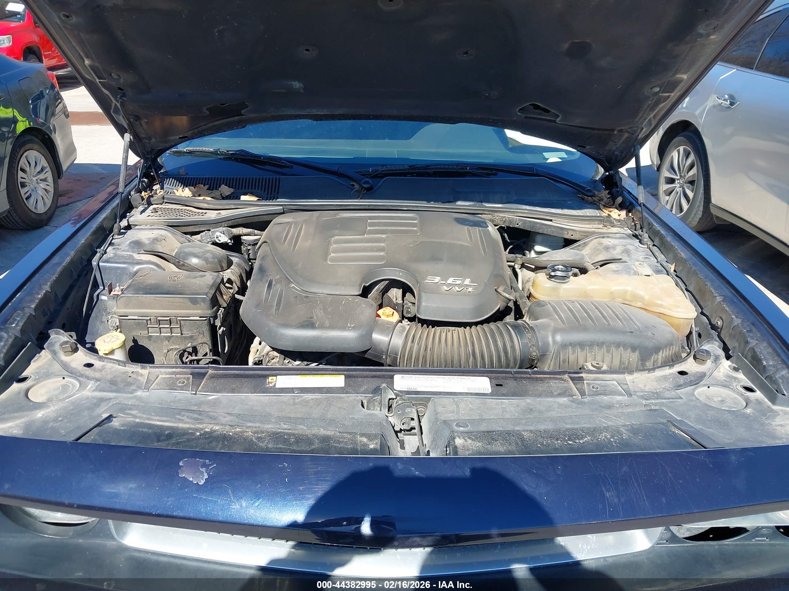 DODGE CHALLENGER image 10