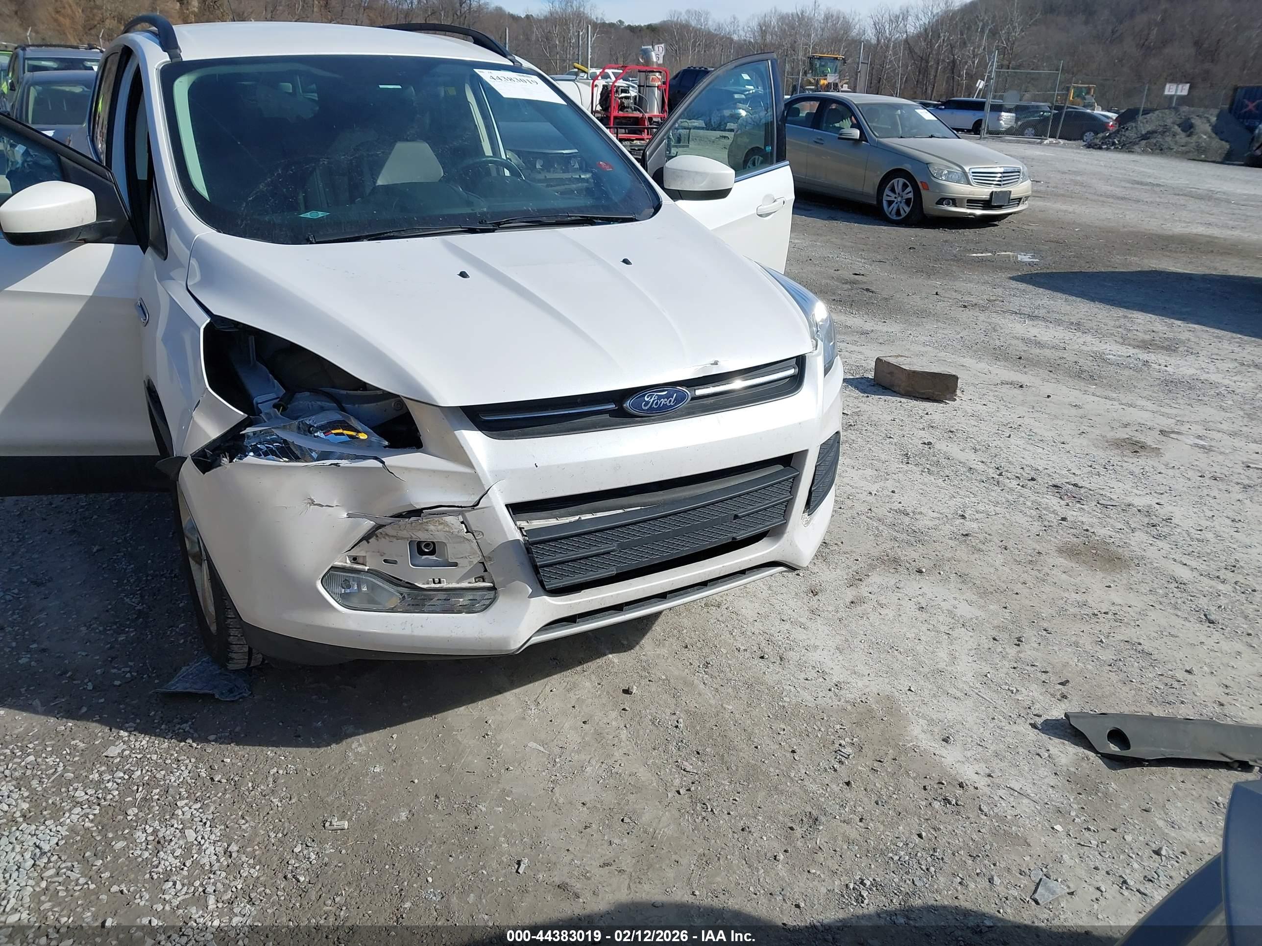 FORD ESCAPE image 6
